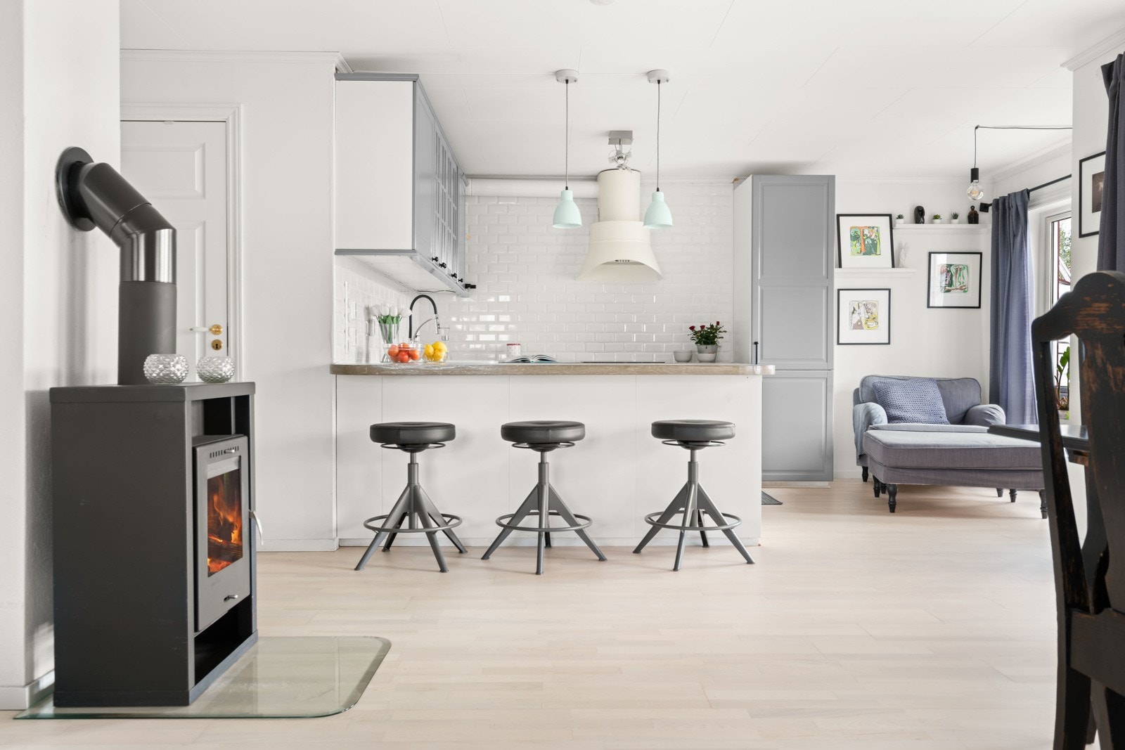 Leiligheten har moderne løsninger og tre gode soverom Galleribilde