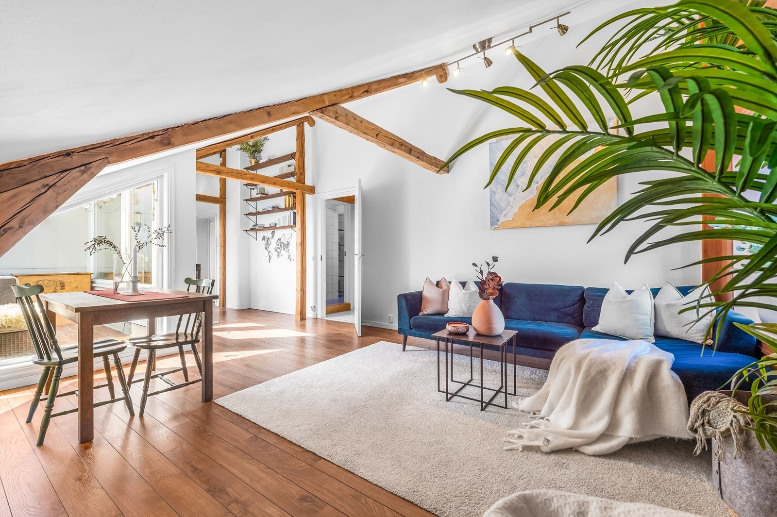 Svært praktisk planløsning med romslig stue og separat kjøkken. Galleribilde