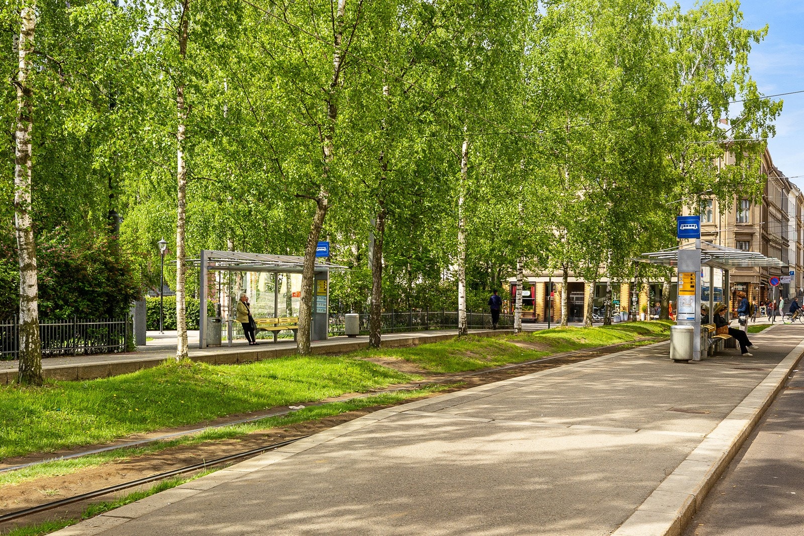 Området byr på et godt kollektivtilbud, med trikk- og busslinjer like ved. Galleribilde