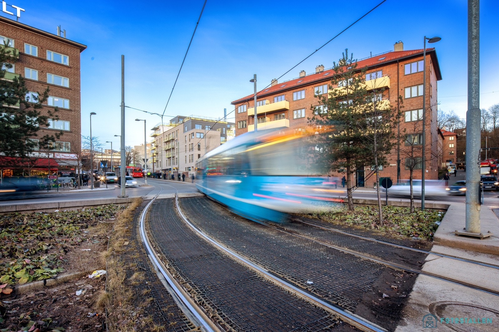 Kort vei til T-banestoppet på Carl Berner. Galleribilde