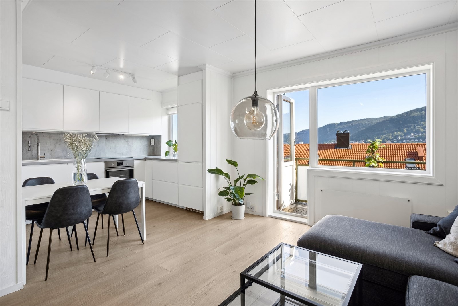 Velkommen til Strandlien 5 - Presentert av DNB Eiendom v/ Andreas Aarland Galleribilde