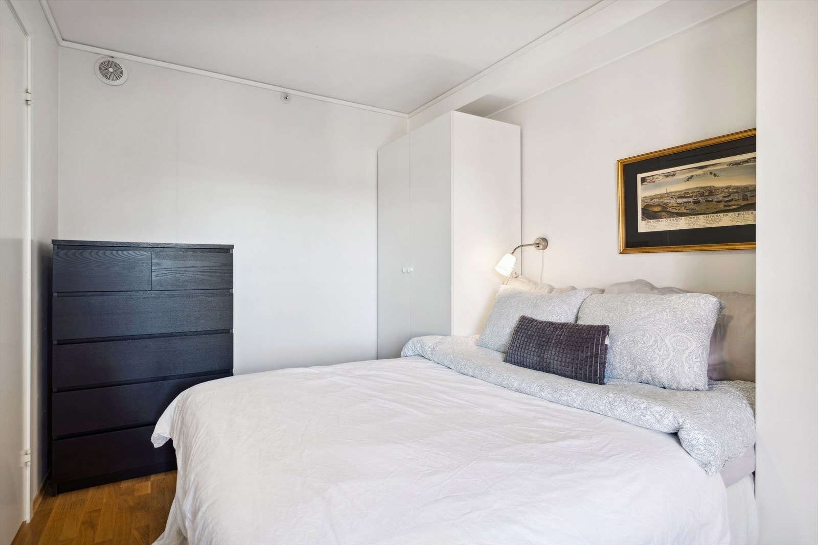 Her har du plass til alle nødvendigheter. Galleribilde