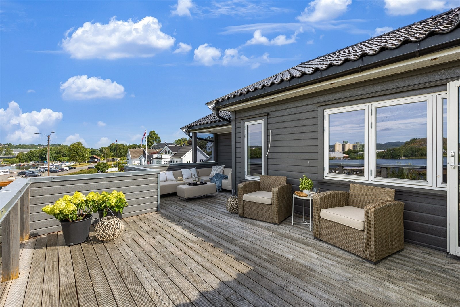 Overbygget uteplass for regnværsdager Galleribilde