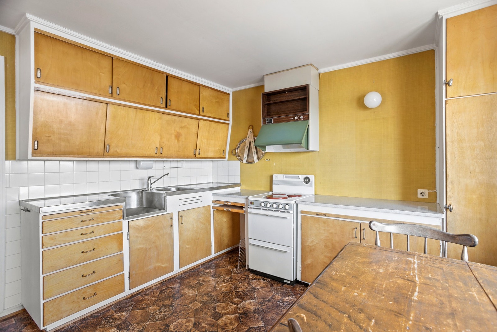 Det er godt med skap- og oppbevaringsplass. Galleribilde