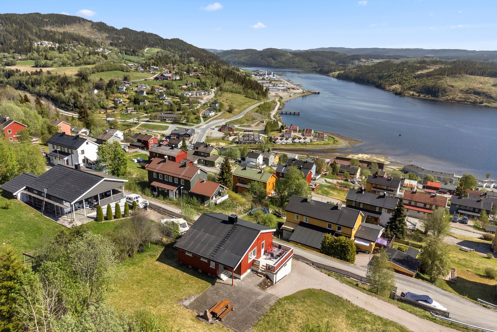 Fantastisk utsikt og gode solforhold øverst i Malmlia! Galleribilde