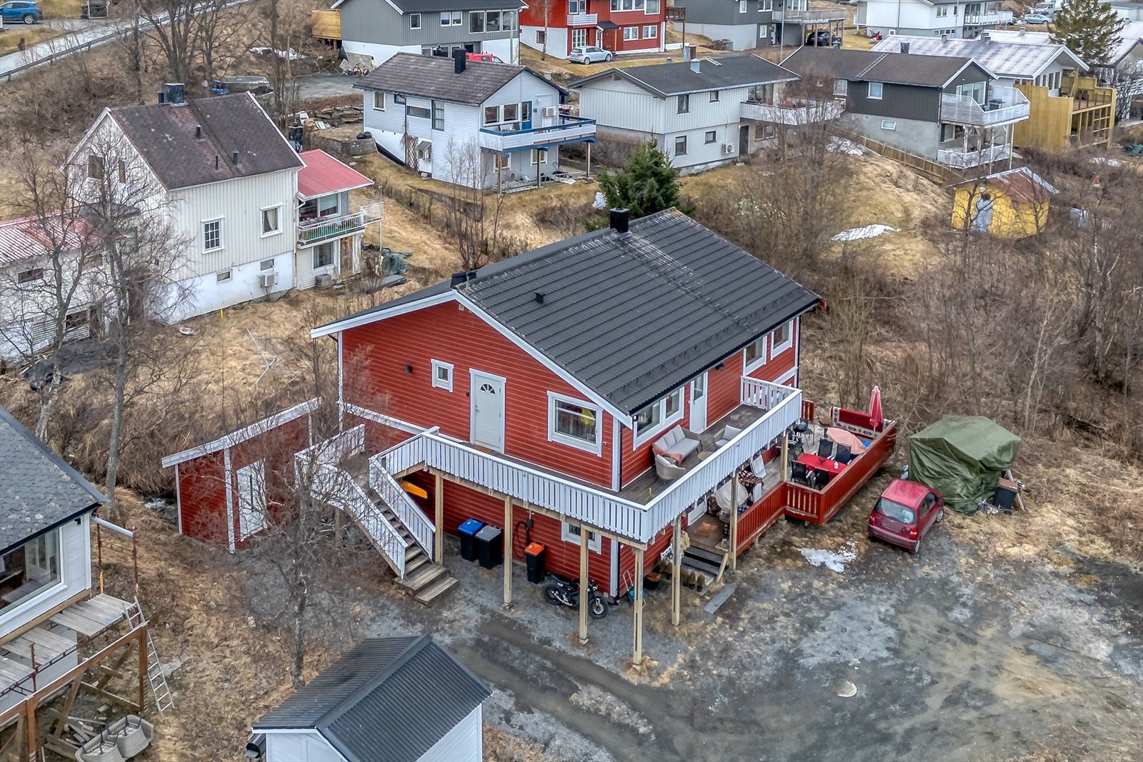 Tomannsboligen er seksjonert, denne seksjonen er i 2. etasje Galleribilde