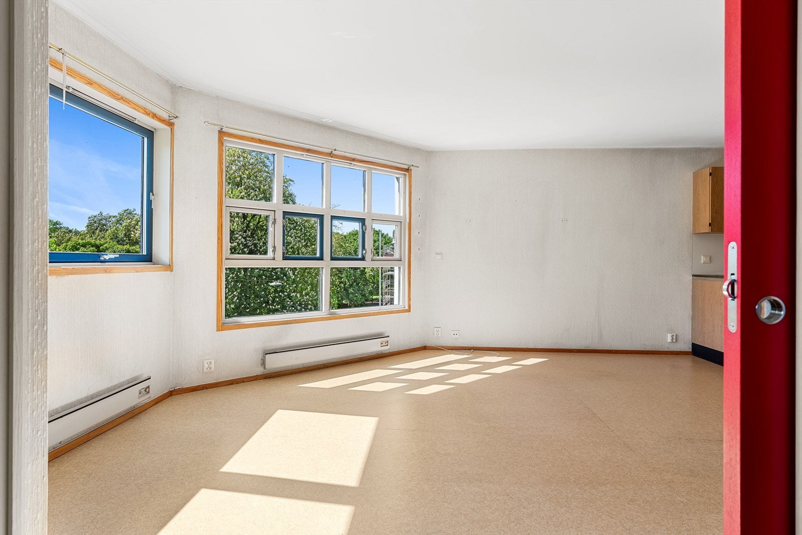 Til info er både varmtvann, kabel-tv og internett inkludert i de månedlige felleskostnadene. Galleribilde