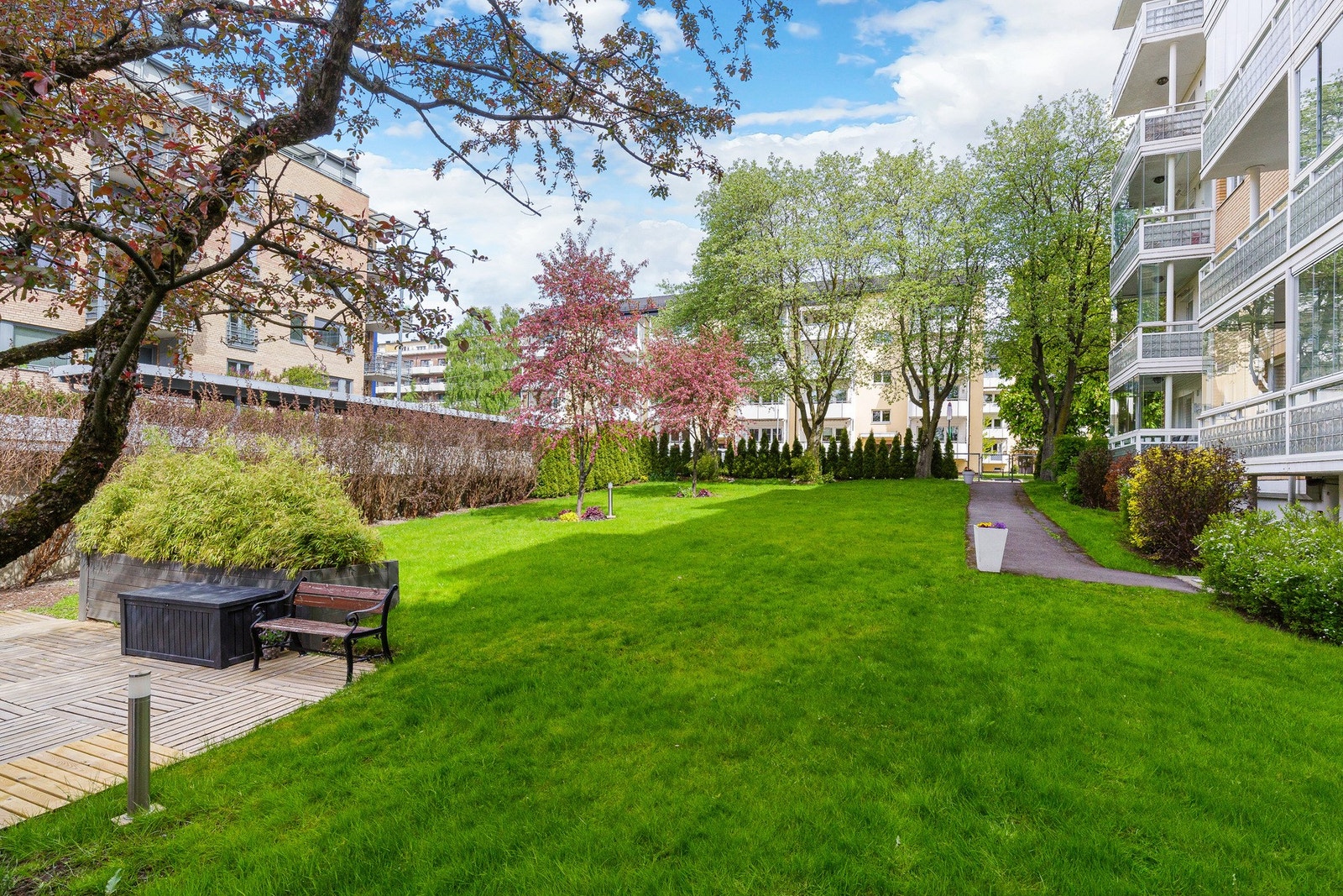 Borettslaget består av 59 andelsleiligheter fordelt på tre gårder. Galleribilde