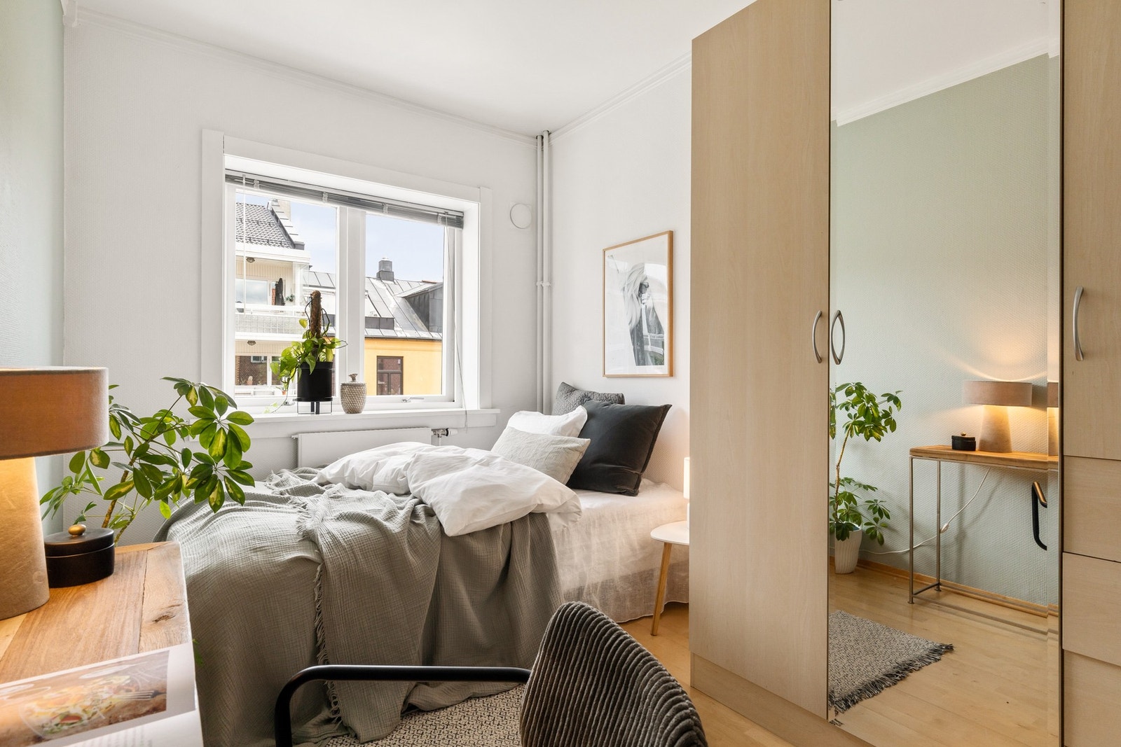 Det andre soverommet i boligen er også romslig og allsidig. Galleribilde