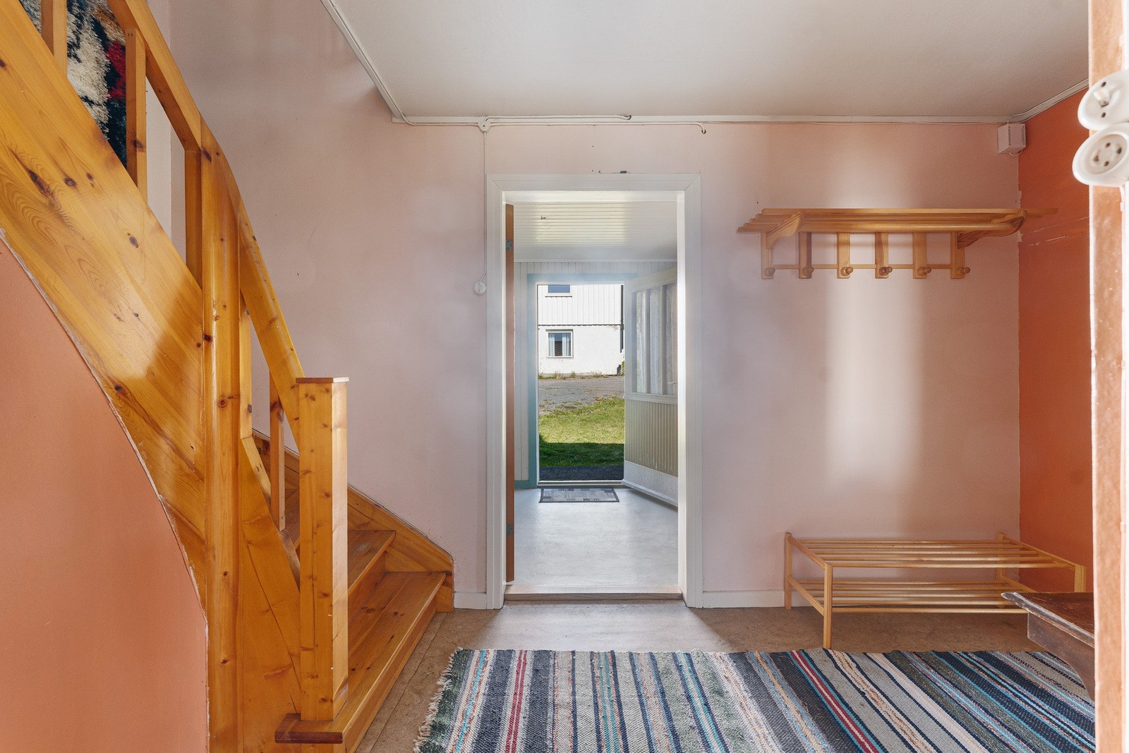 Gang/trapperom Galleribilde