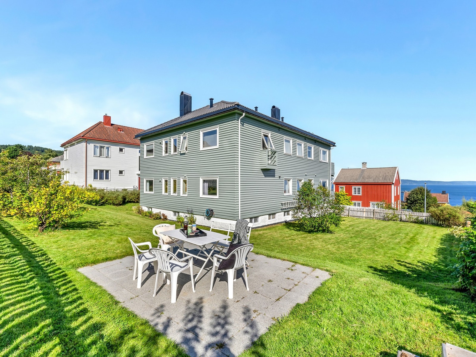 EiendomsMegler 1 v/Frank Robert Bae har gleden av å presentere en svært flott 3-roms leilighet beliggende på populære
Sverresli/Sverresborg. Galleribilde