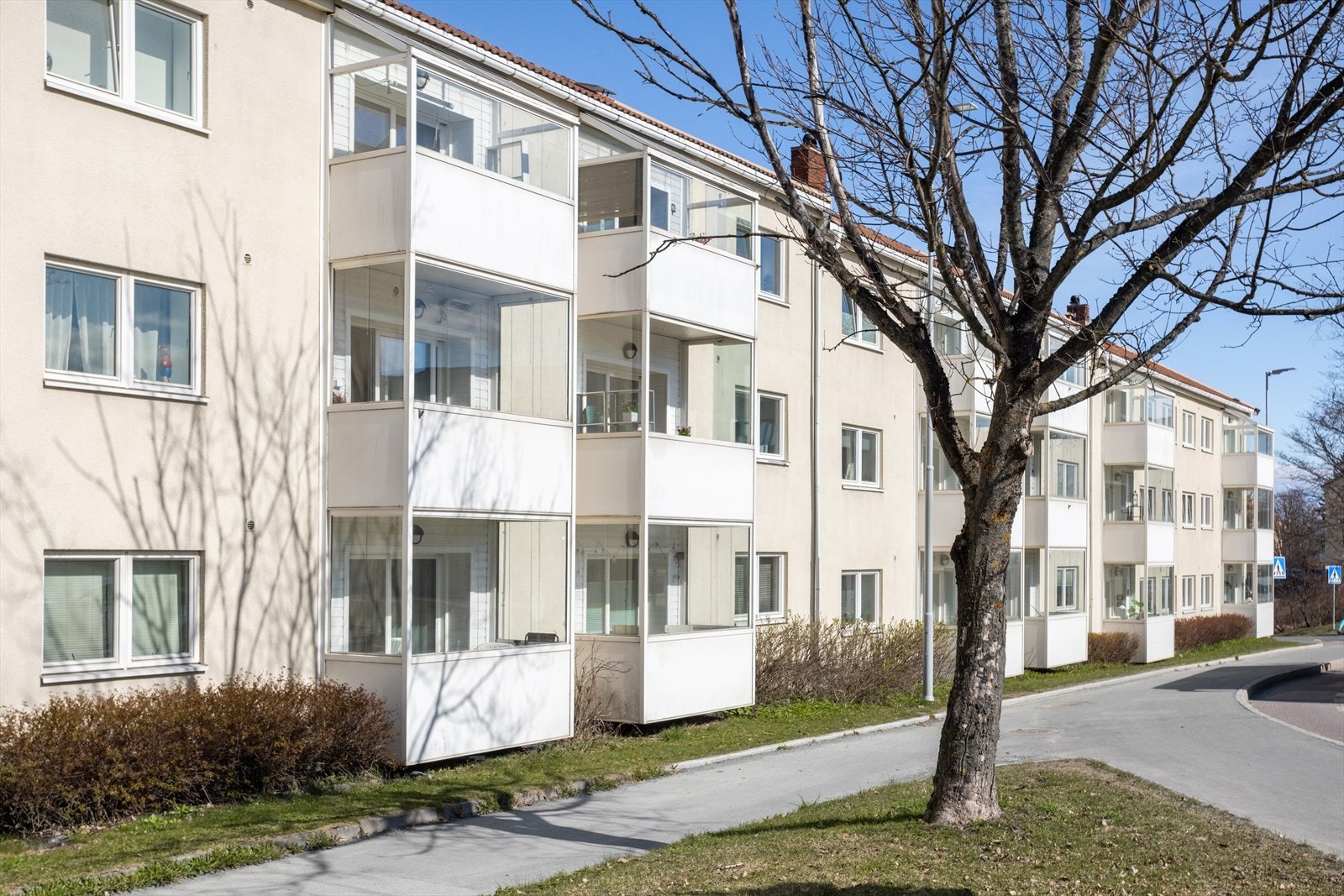 Rosenborg Borettslag er godt vedlikeholdt. Av vedlikehold i Stadsing Dahls gate 4A er det bl.a. piperehabilitering (2023/24), utskiftning av balkonger, elbilladere, nye dører i fellesarealer (2021), låssystem (2014), rørfornying (2011/12) etc. Galleribilde