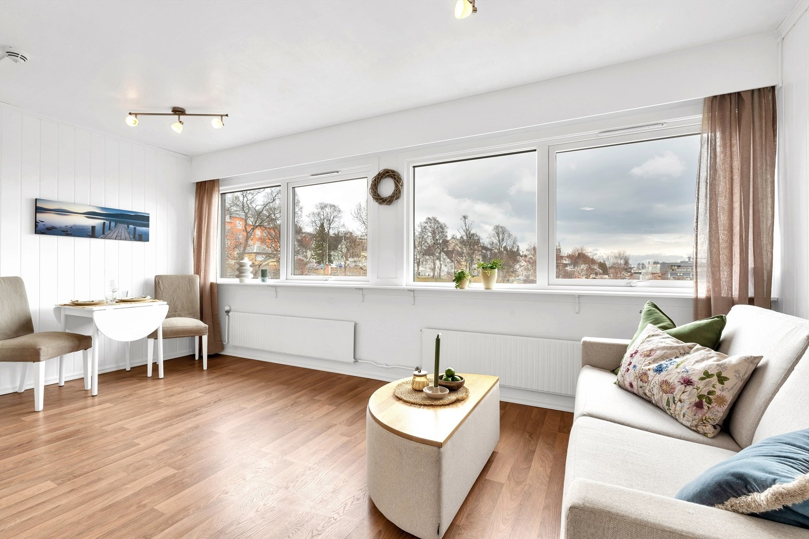 Velkommen til Parkgata 14 - Presentert av Øyvind Dypvik v/Garanti Eiendomsmegling! Galleribilde