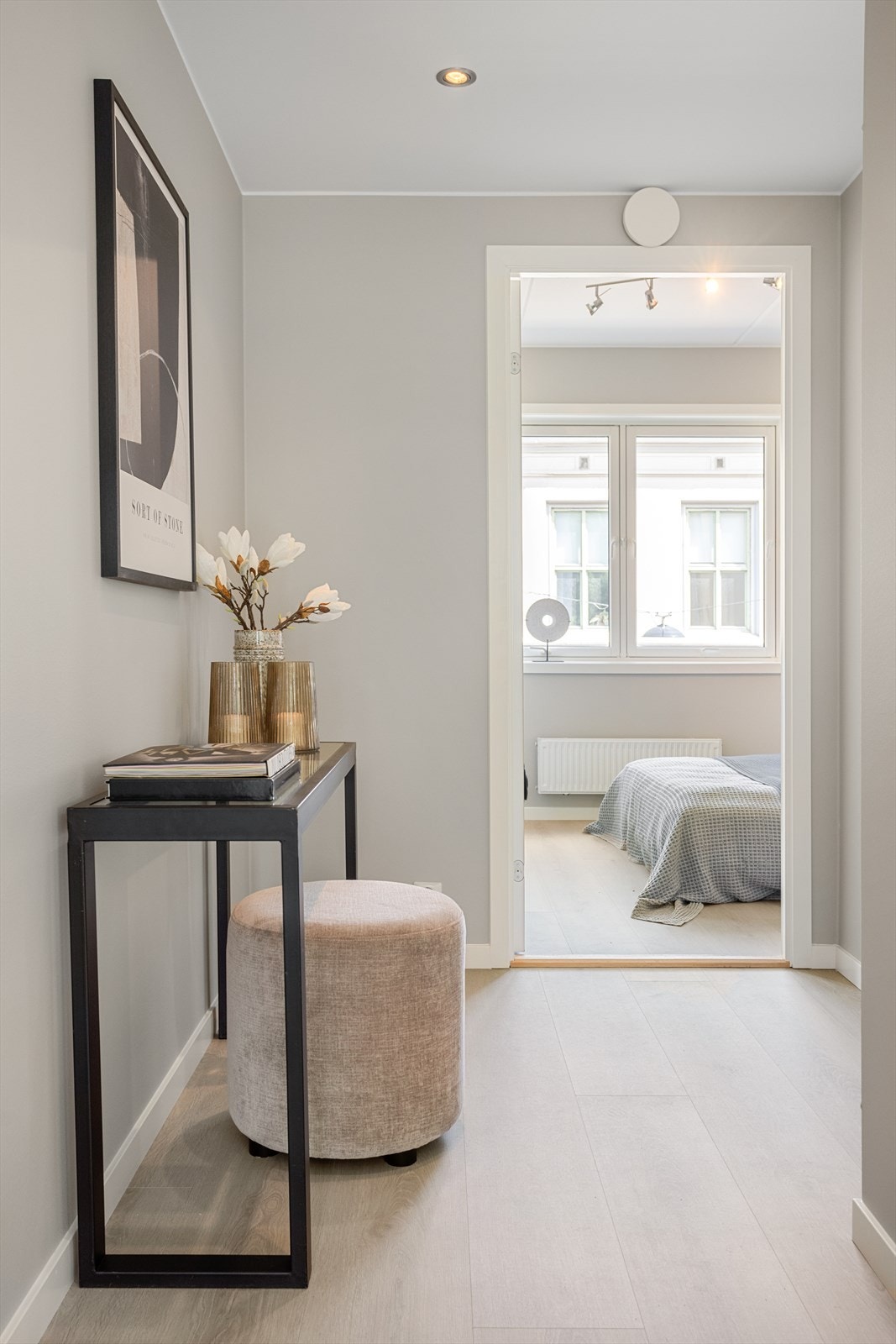 Gang med plass til oppbevaringsmøblement Galleribilde