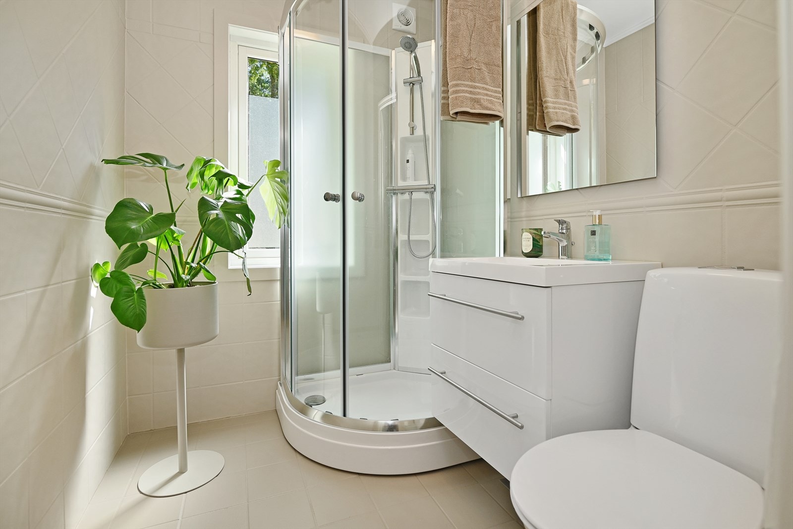 Badet i 1 etg Galleribilde