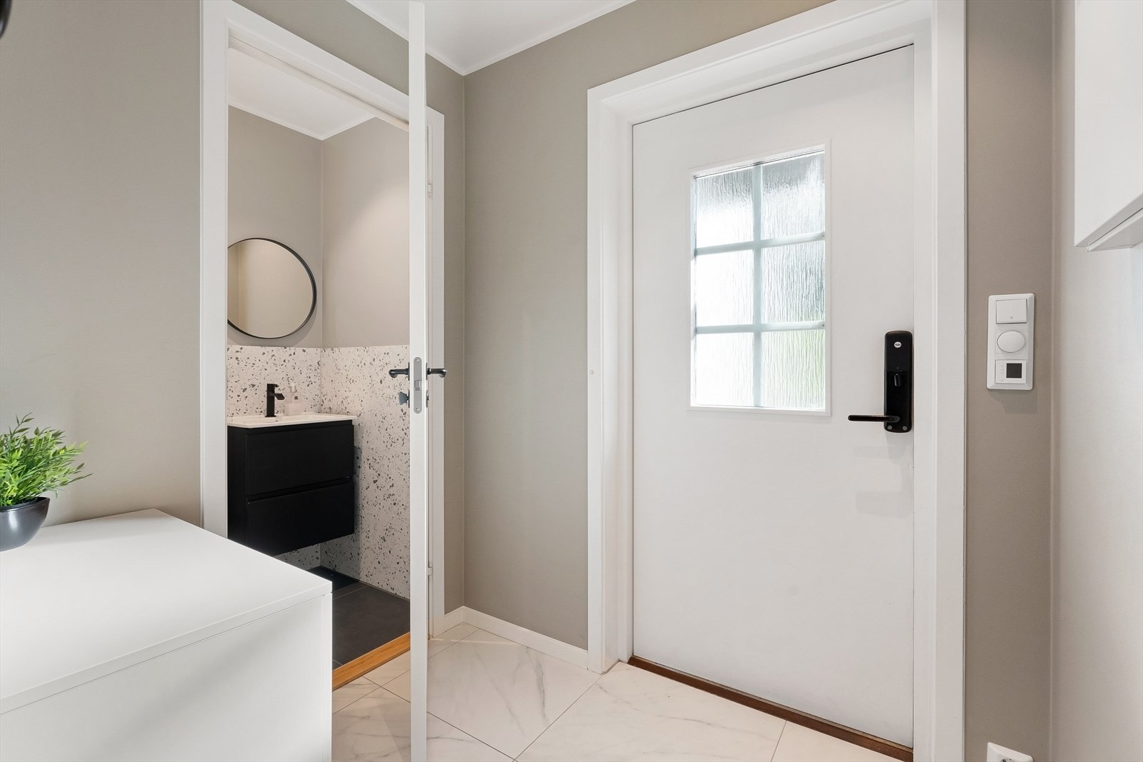 Boligen har både et separat WC og eget vaskerom. Galleribilde