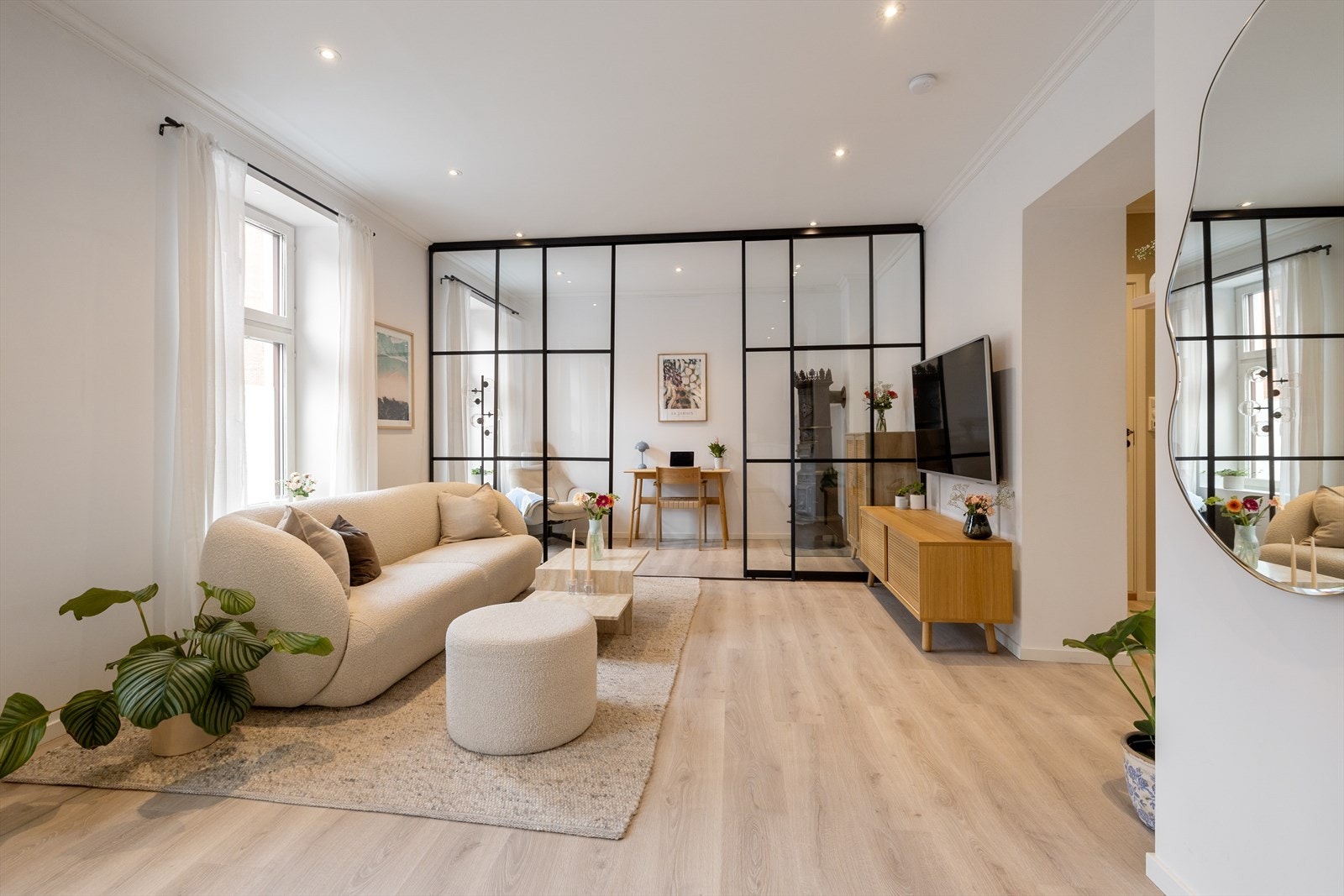 - Velkommen til Sannergata 10A! En lys, romslig og moderne 2(3)-roms med sentral beliggenhet på Grünerløkka - Galleribilde