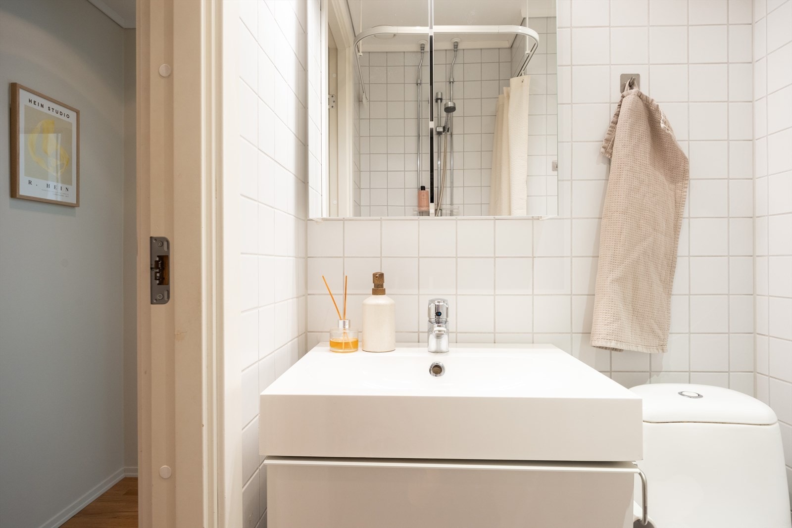 Badet ble pusset opp i regi av borettslaget i 2006 med nye soilrør. I 2017 ble det lagt nye gulvfliser og varmekabler Galleribilde