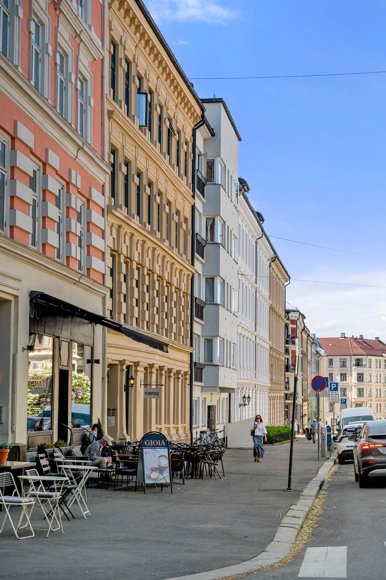 Det er umiddelbar nærhet til spennende restauranter, godt kollektivtilbud og shoppingmuligheter uten sidestykke. Galleribilde