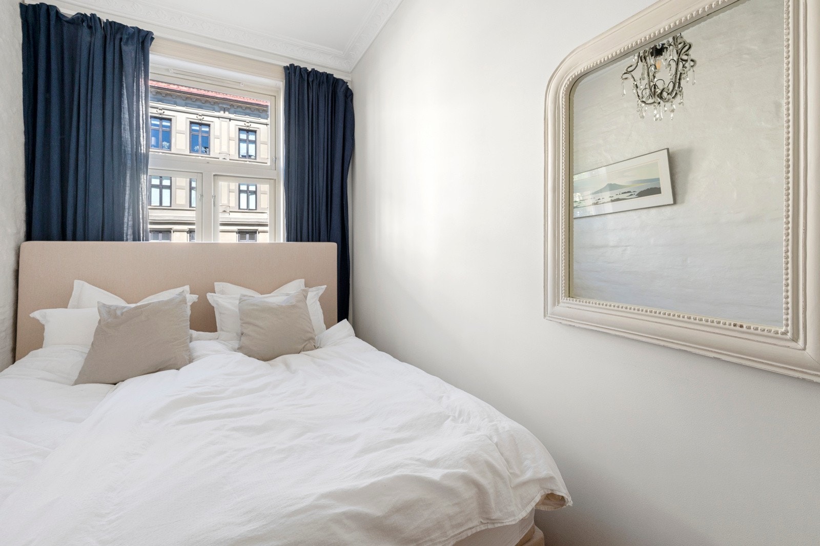 Soverommet gir plass til dobbeltseng. Galleribilde