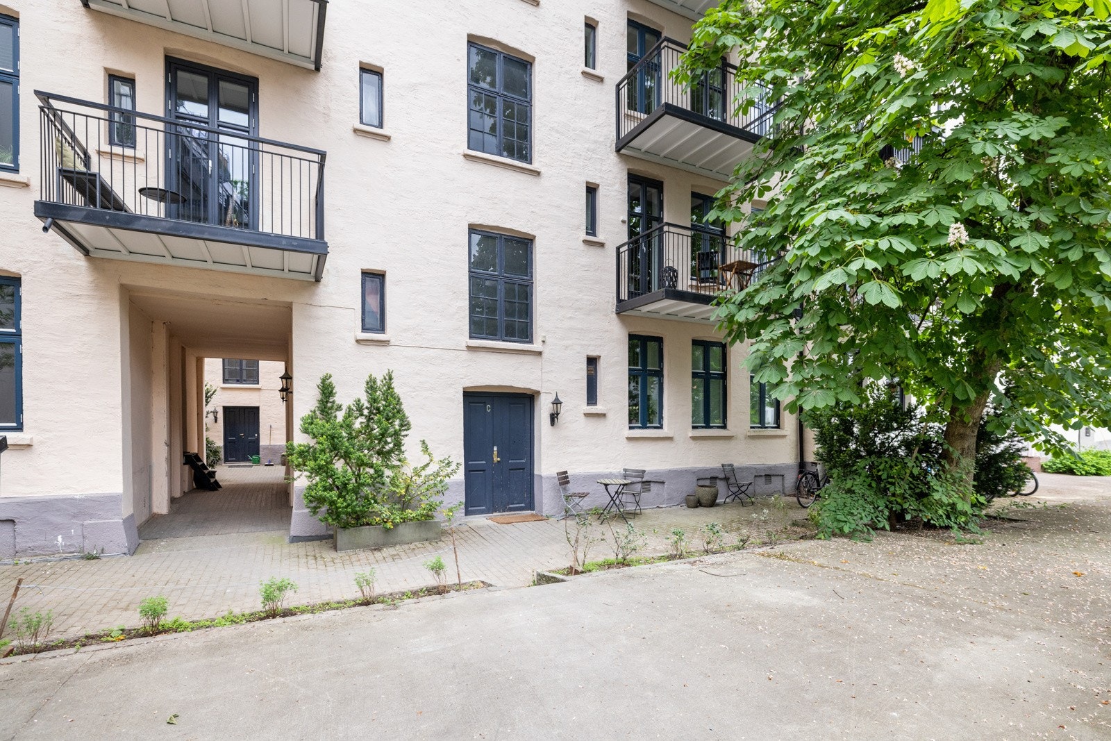 Leiligheten har en svært sentral, men samtidig tilbaketrukket beliggenhet på Fredensborg Galleribilde