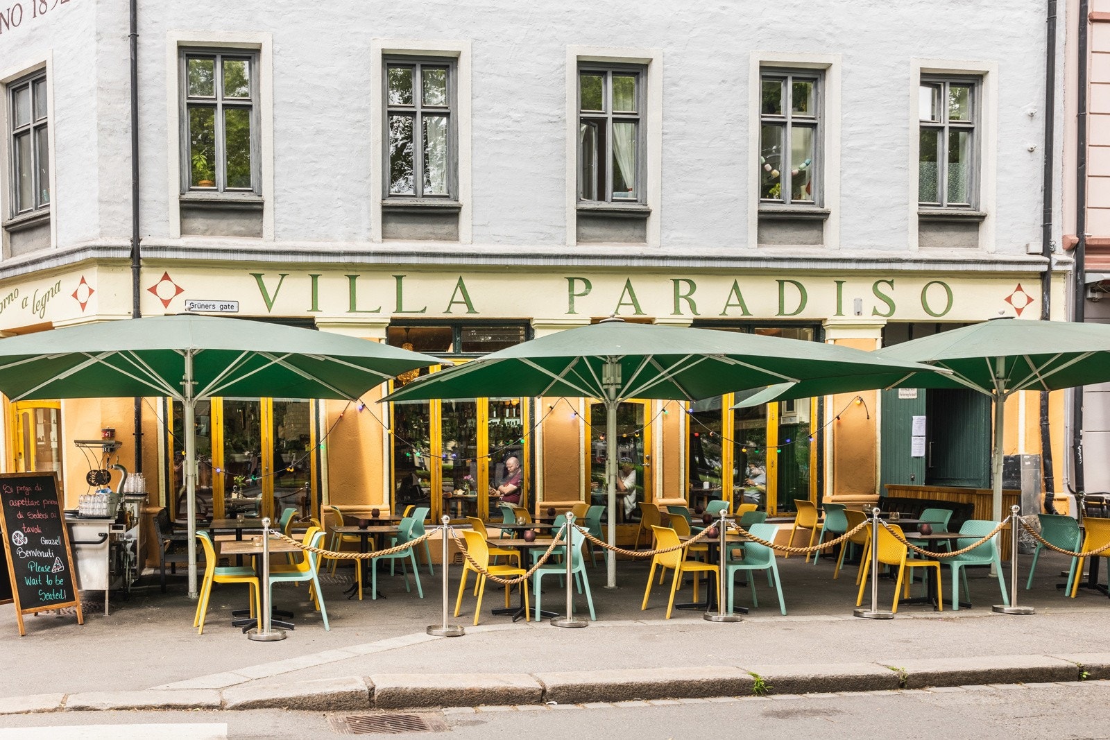 Bydelen har flere spennende tilbud innenfor kultur, uteliv, restauranter og hyggelige kaféer. Galleribilde