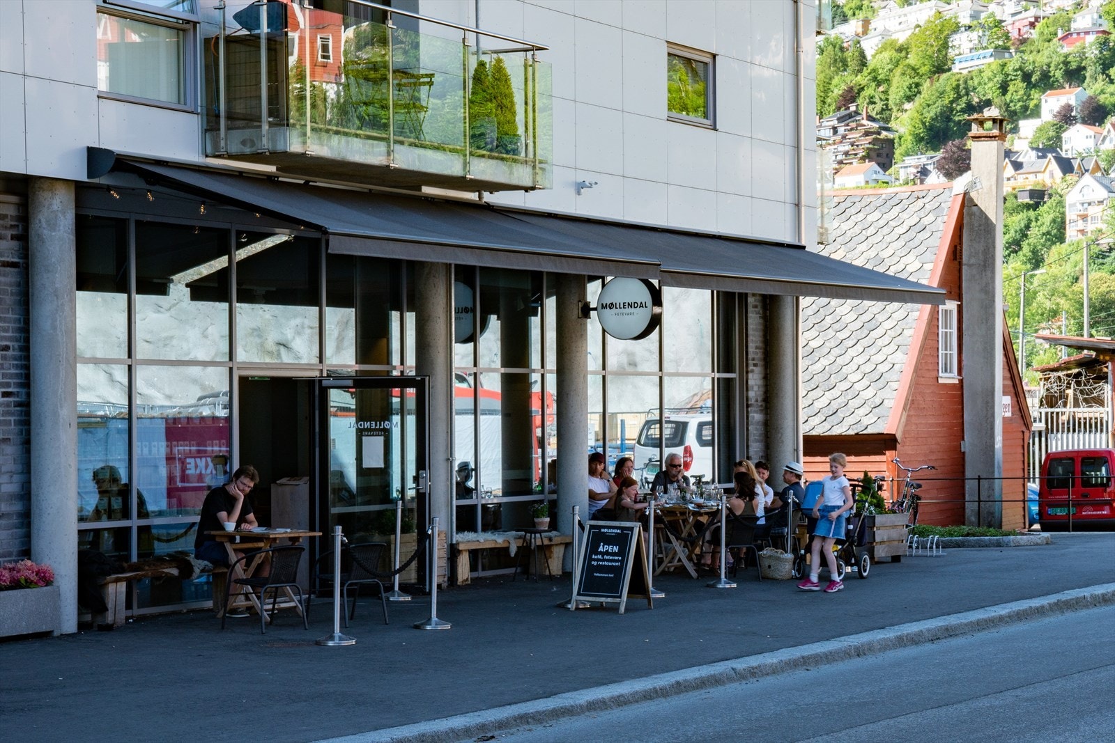 Garanti Eiendom presenterer Møllendalsveien 4 Galleribilde