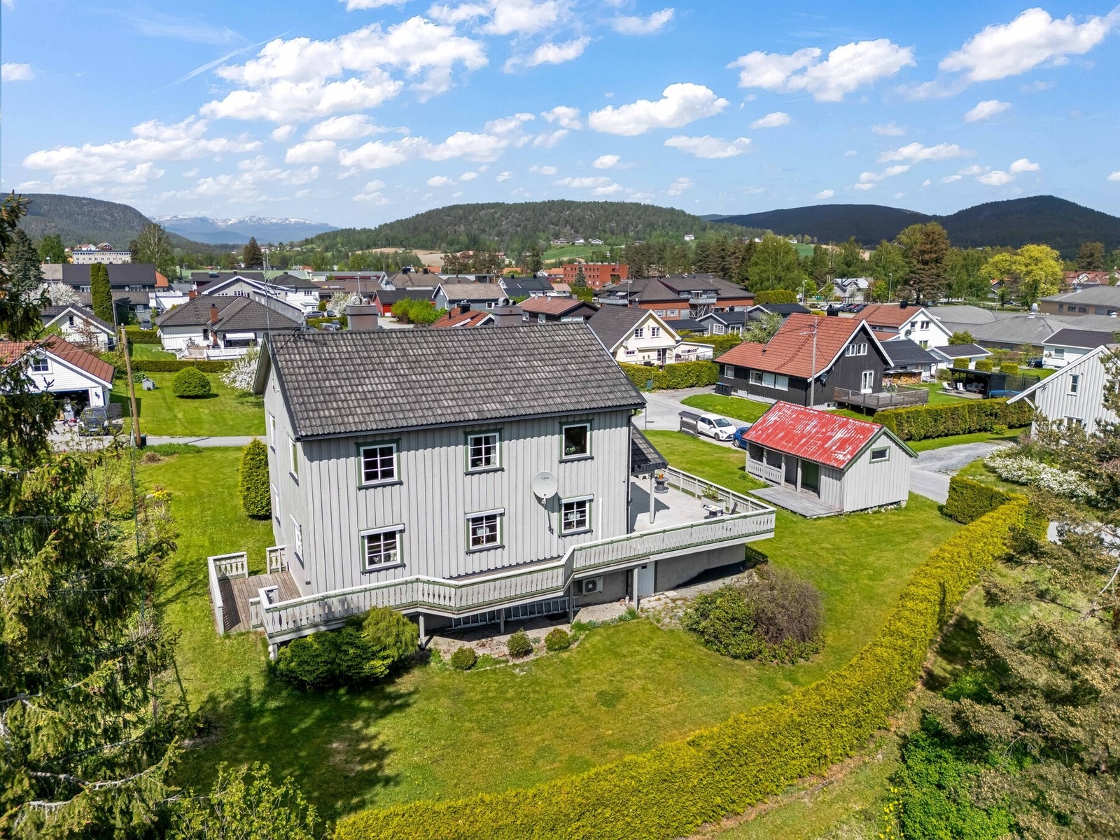 Velkommen til Ringvegen 1 - stor familiebolig i Lunde sentrum Galleribilde