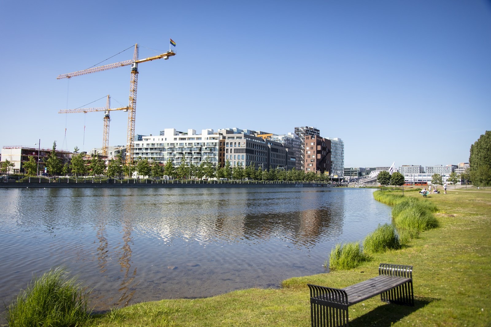 Gangavstand til bl.a Middelalderparken, Bjørvika, Operahuset, Barcode og det nye Deichmanske bibliotek Galleribilde