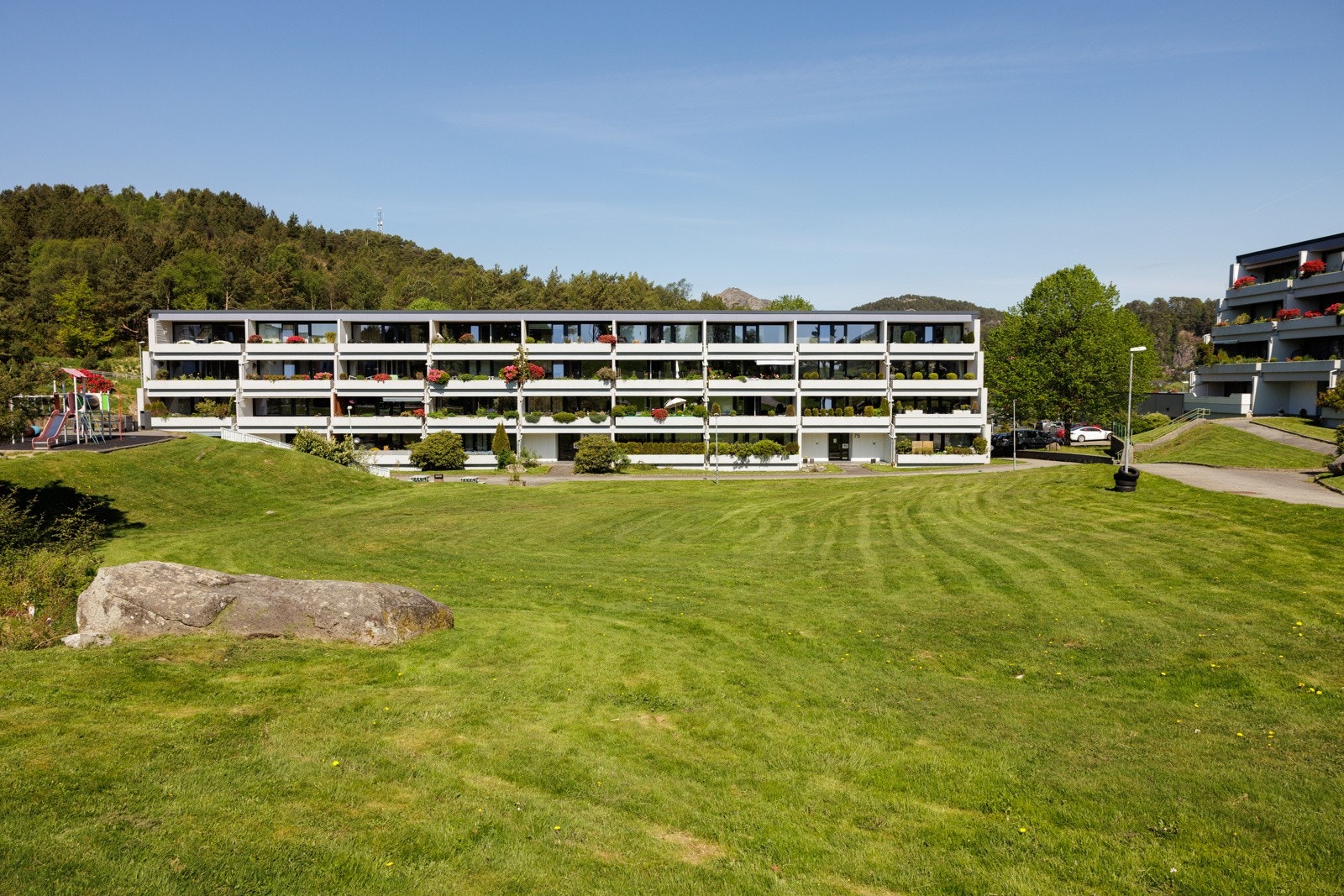 Borettslaget er veldrevet og kan by på flotte uteområder. Galleribilde