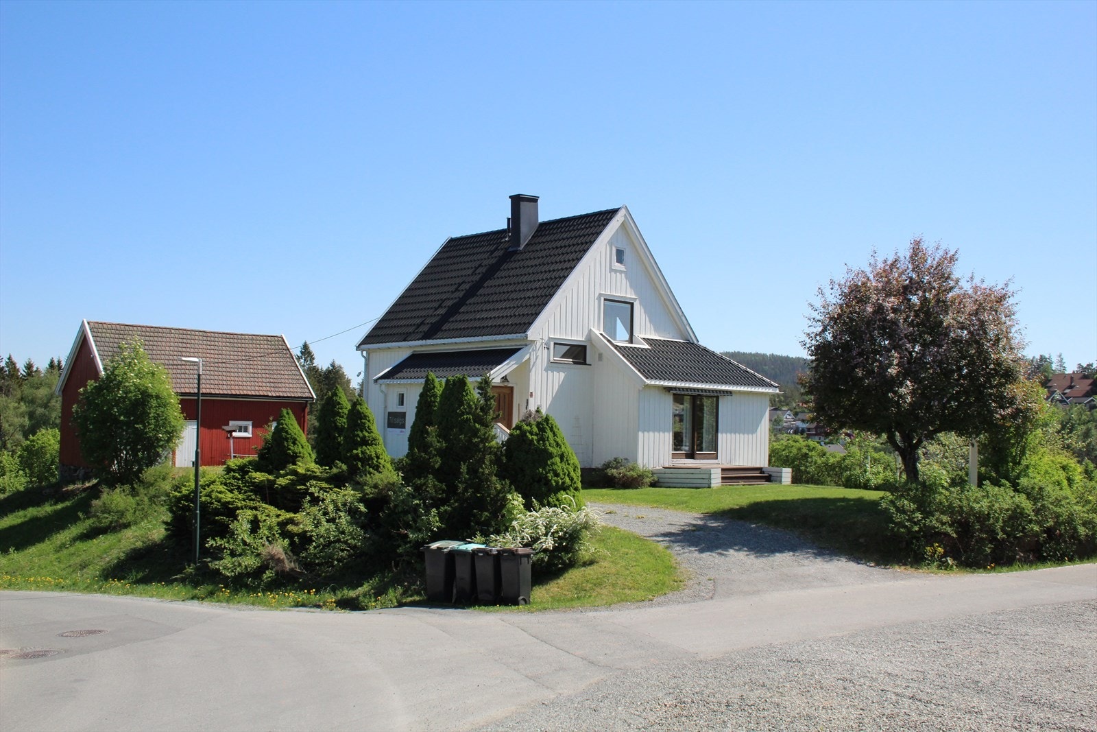 Velkommen til Bjerkealléen 12A - Presentert av Petter Mamen-Lund v. Aktiv Asker. Selgers bilde. Galleribilde