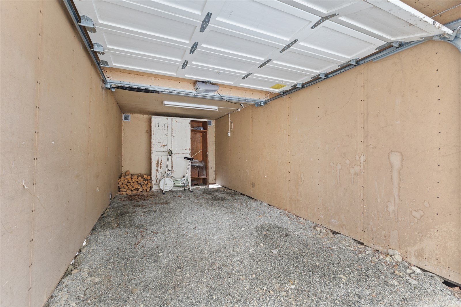 Garasje. Galleribilde