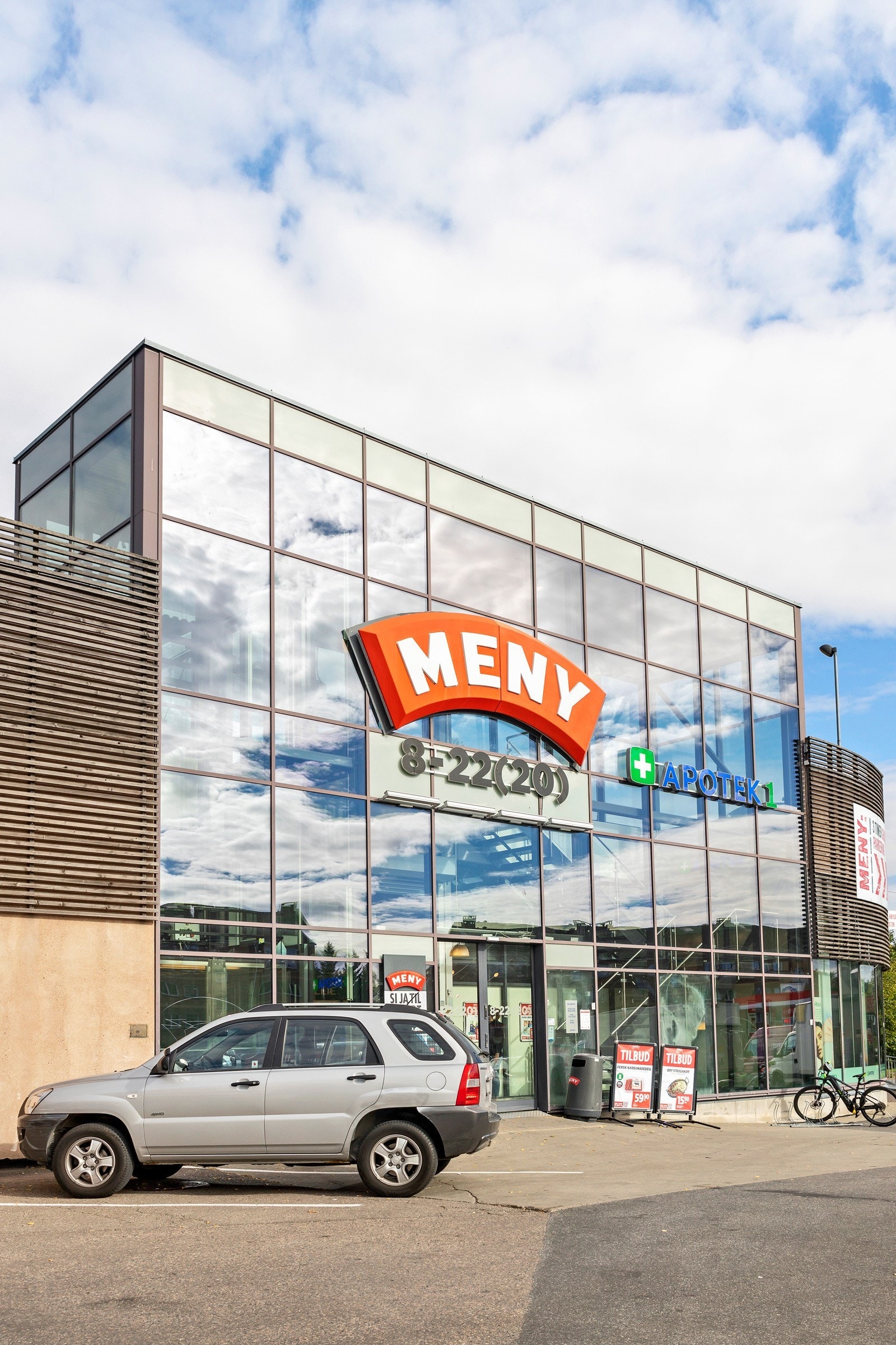 Meny Kalbakken. Galleribilde