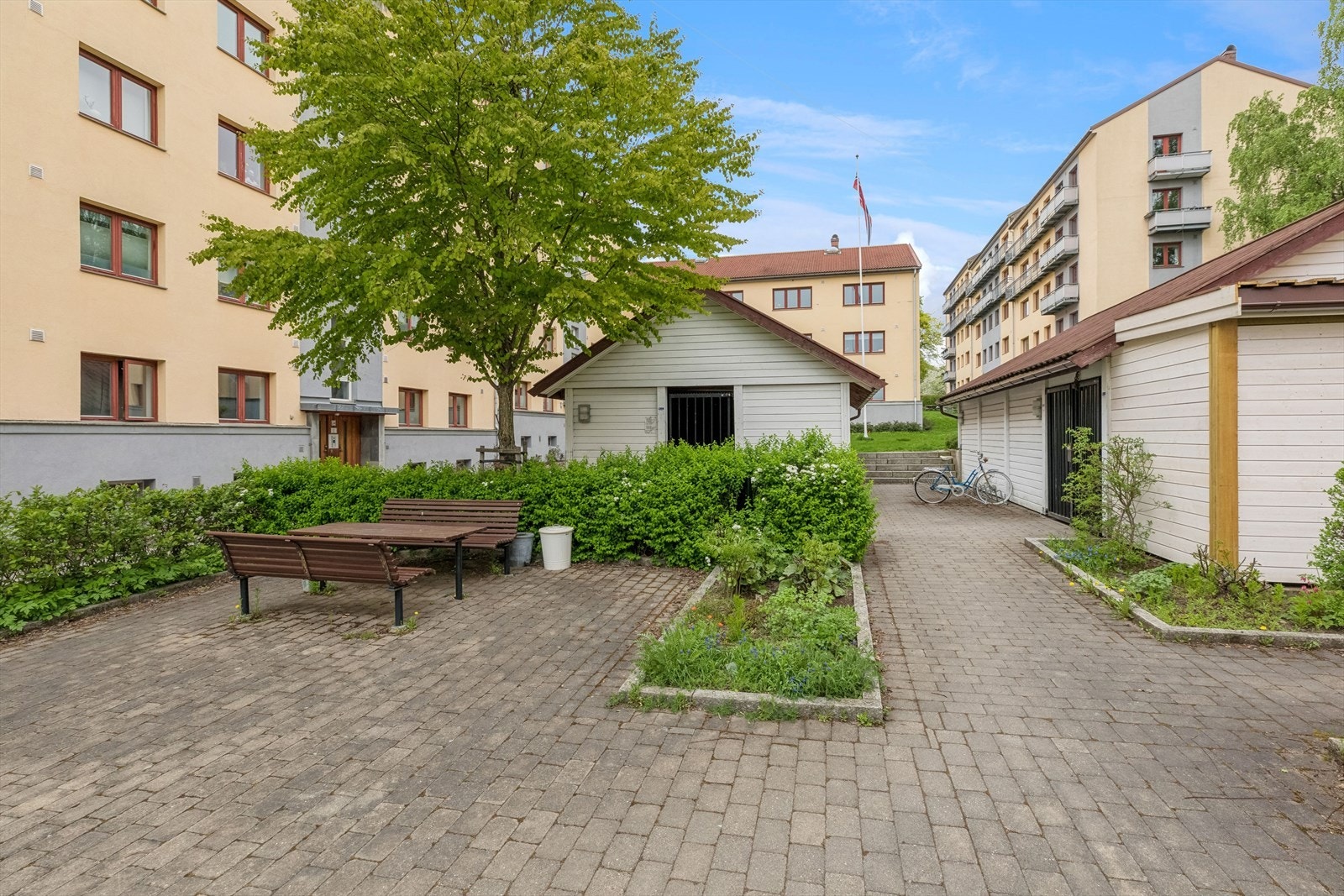 Hyggelig, felles gårdsrom Galleribilde