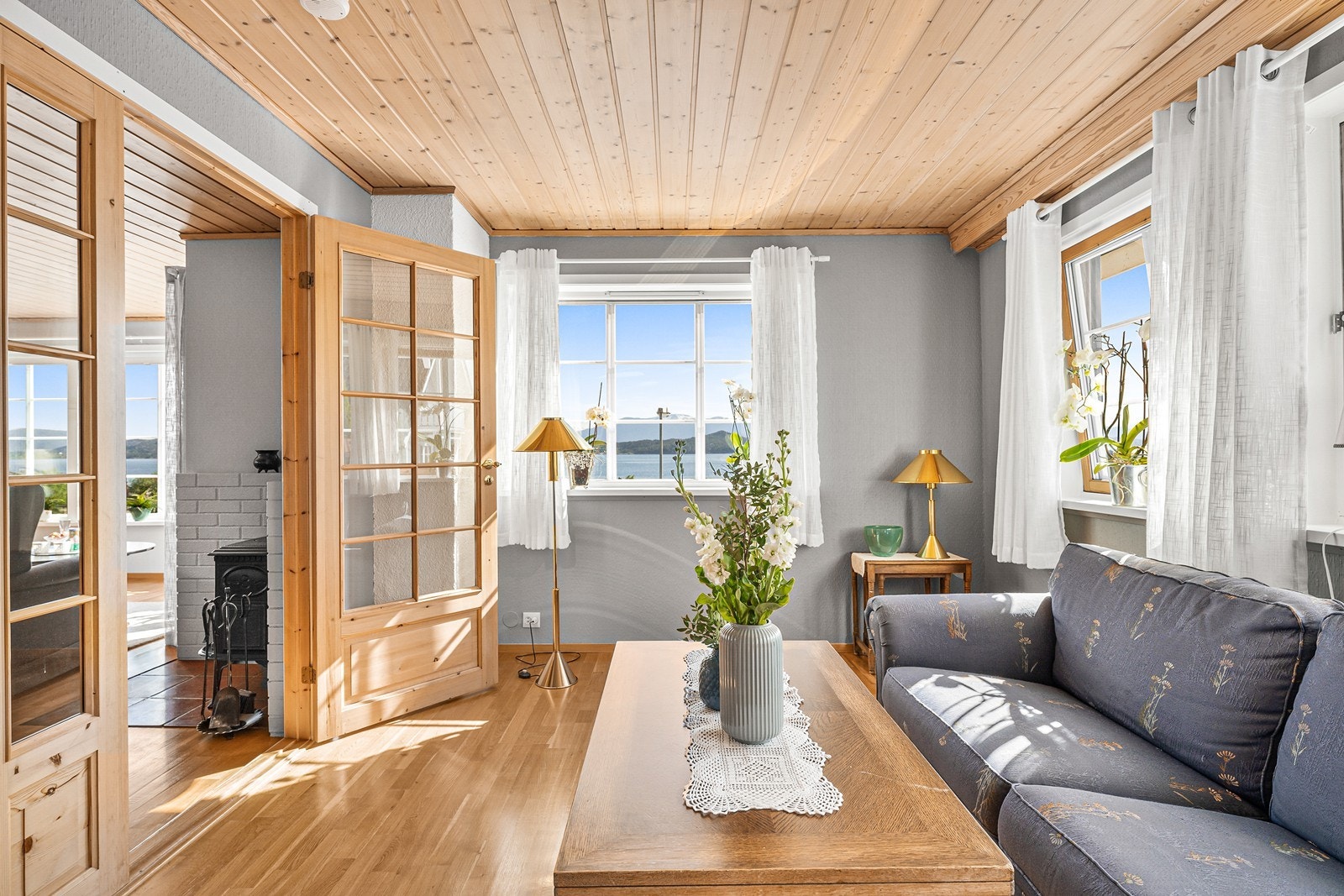 Stuens andre del kan innredes som spisestue, tv-stue eller lignende. Galleribilde