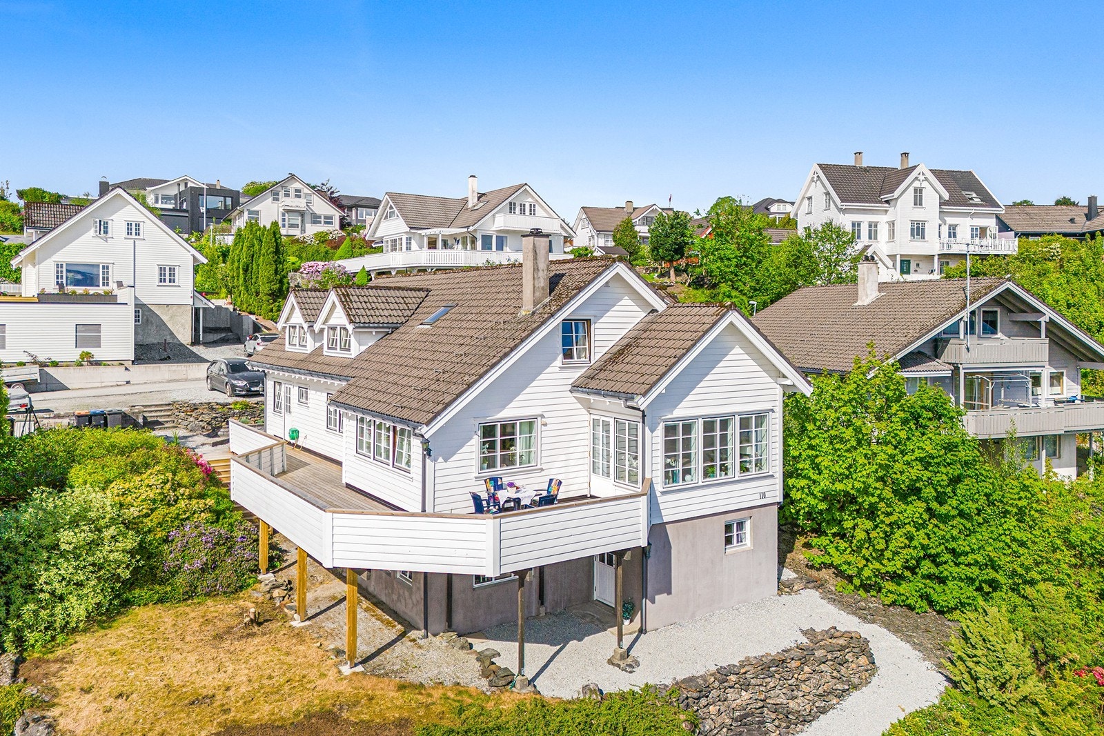 Tomten er eiet og oppgitt til å være 795,5 kvm i matrikkelen. Galleribilde