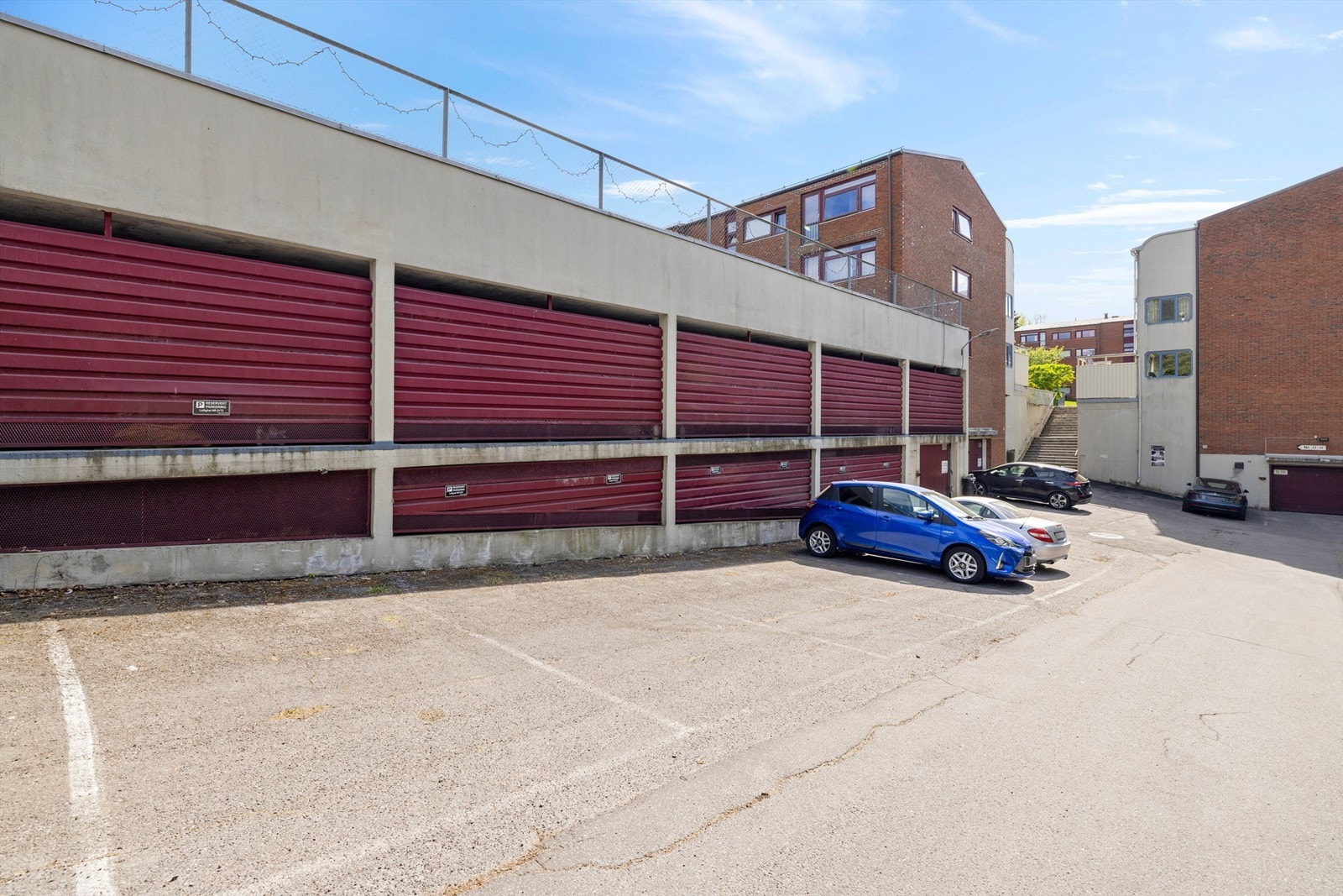 Egen parkeringsplass på oppstillingssplass Galleribilde