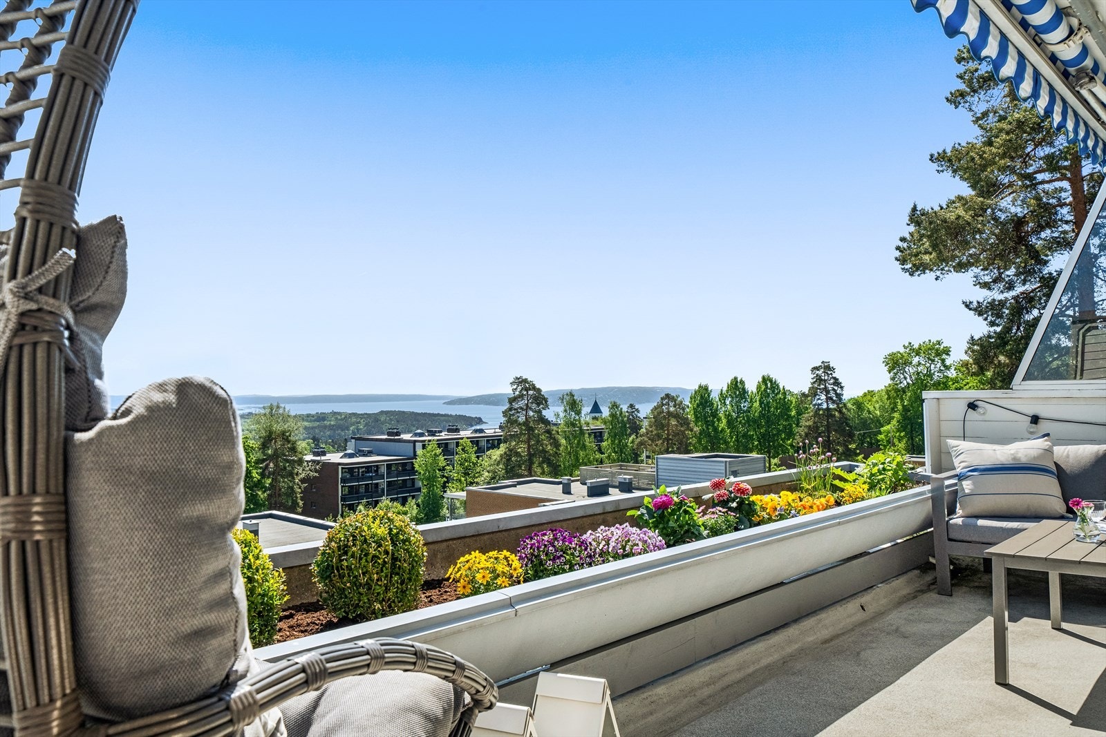 I 2018 ble det utført betongrehabilitering, utvendig maling, rehabilitering av terrassegulv (nye membraner), montering av blikkslag på bodtak og blomsterkasser Galleribilde