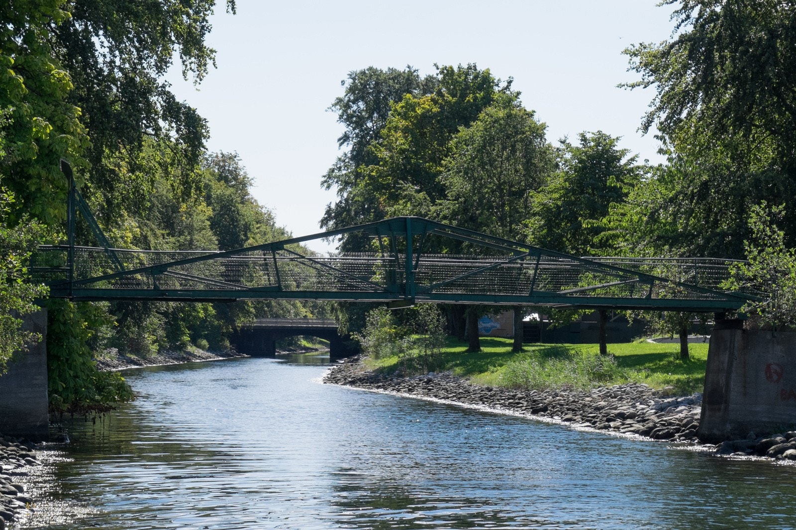 Karljohansvern og Kanalen ligger kun en kort spasertur unna. Et fantastisk og naturskjønnt område hvor du finner museer, kafeer, flotte turområder og flere badestrender. Galleribilde