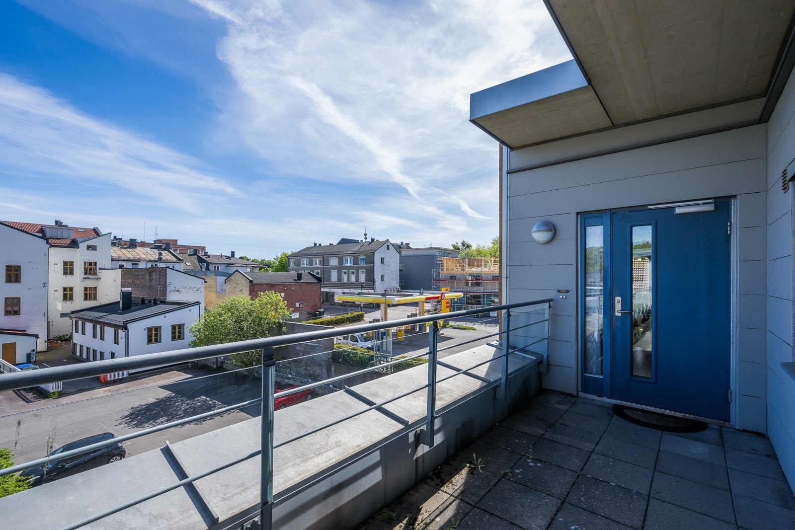 Leiligheten ligger i 4. etasje og har inngang via balustrade. Galleribilde