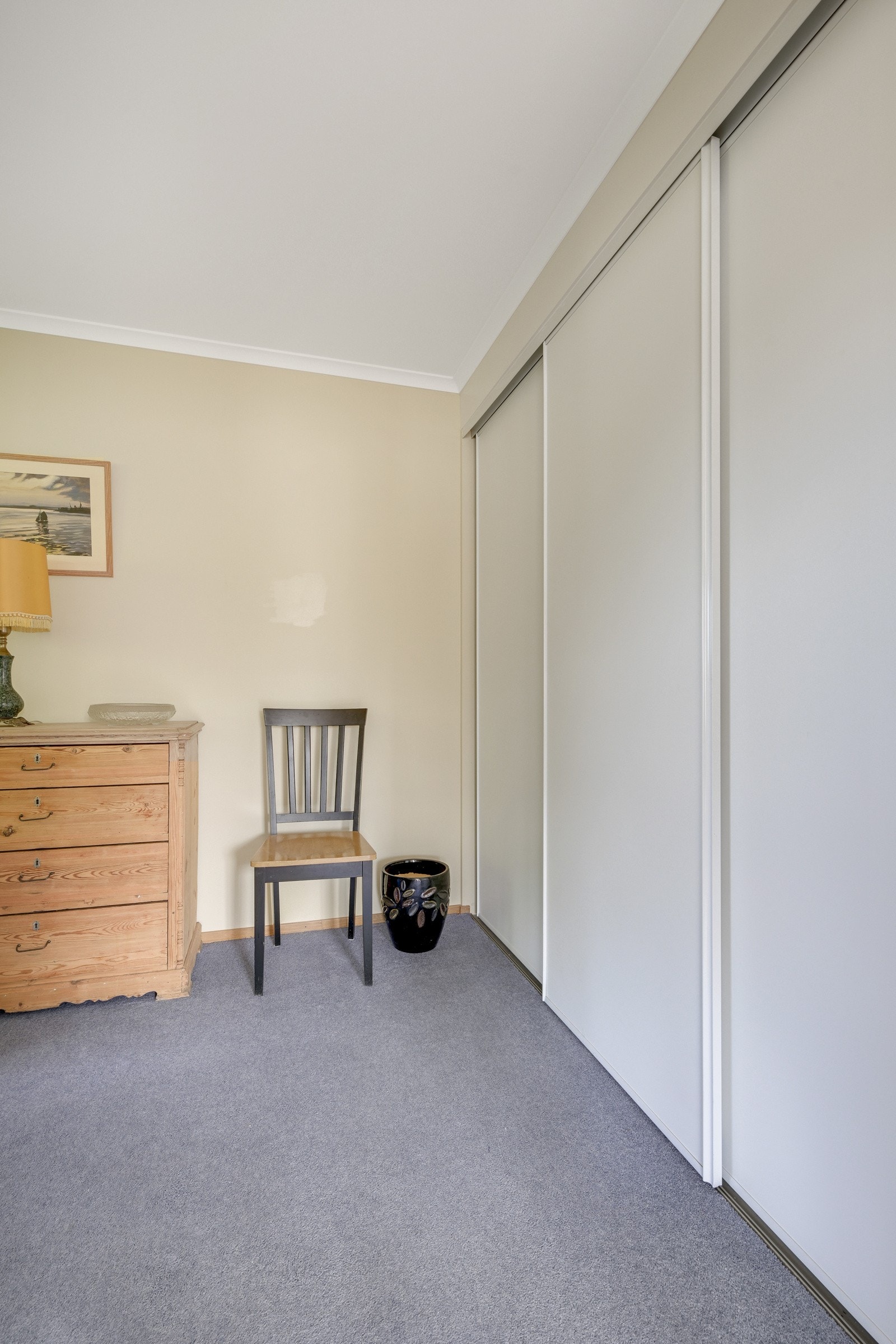 Soverom nr. 3 har også skyvedørsgarderobe. Galleribilde