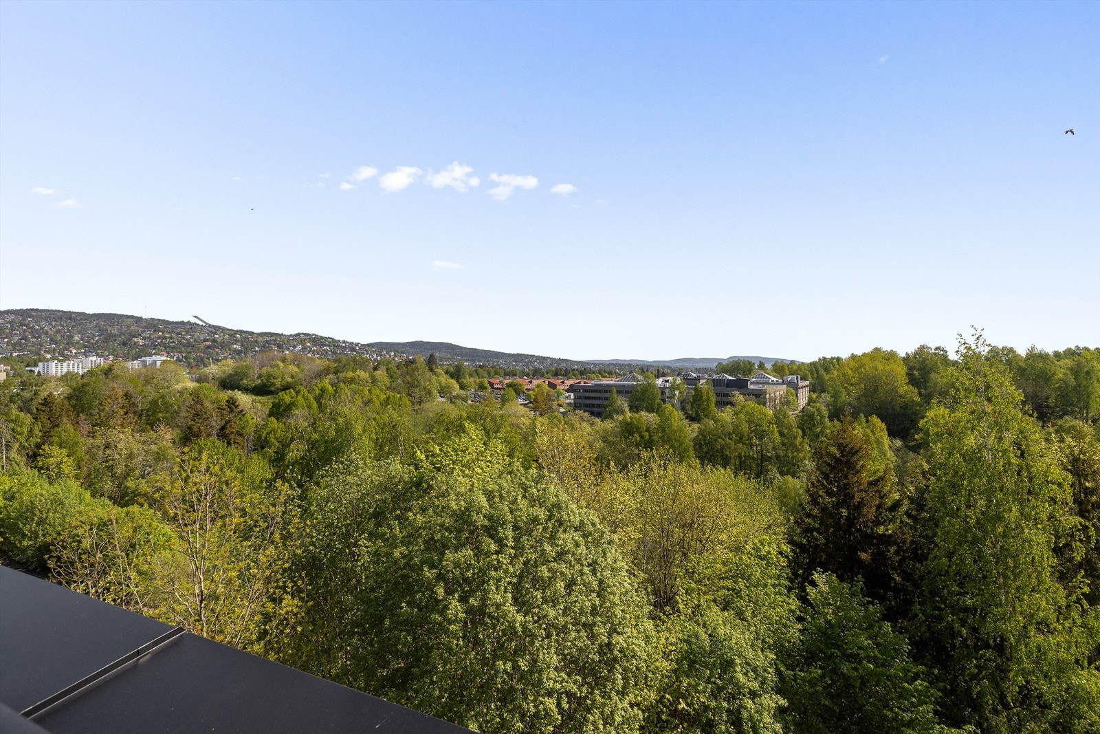 Rolig og totalt usjenert, men samtidig sentral beliggenhet. Galleribilde