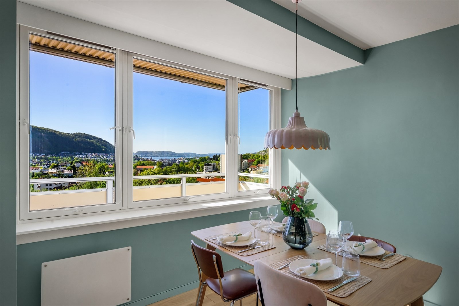 - Nyt et deilig måltid mens du beundrer den herlige utsikten denne plassen har å by på - Galleribilde