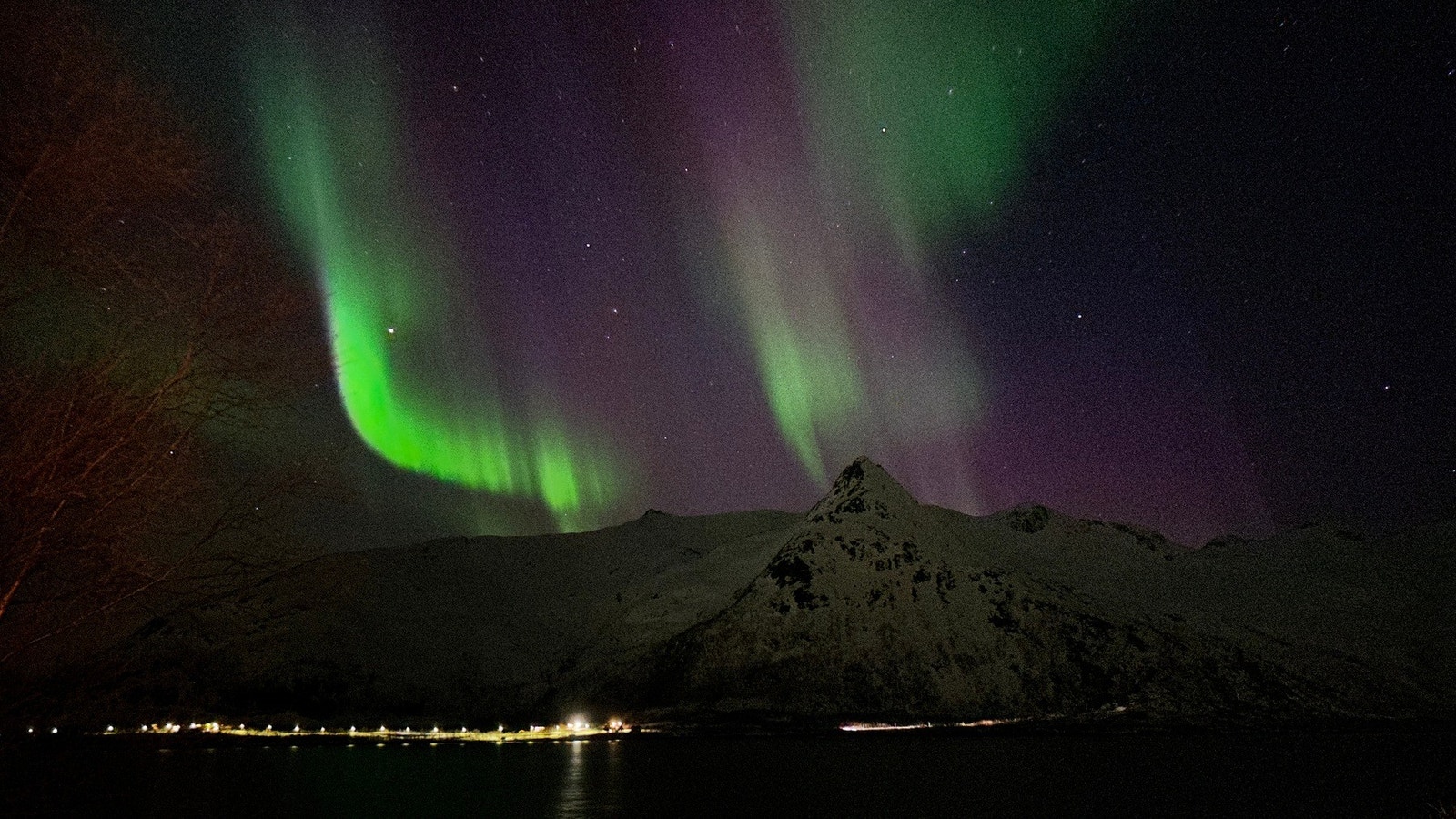Privat bilde fra selger - Nordlyset danser på himmelen over Glåmen Galleribilde