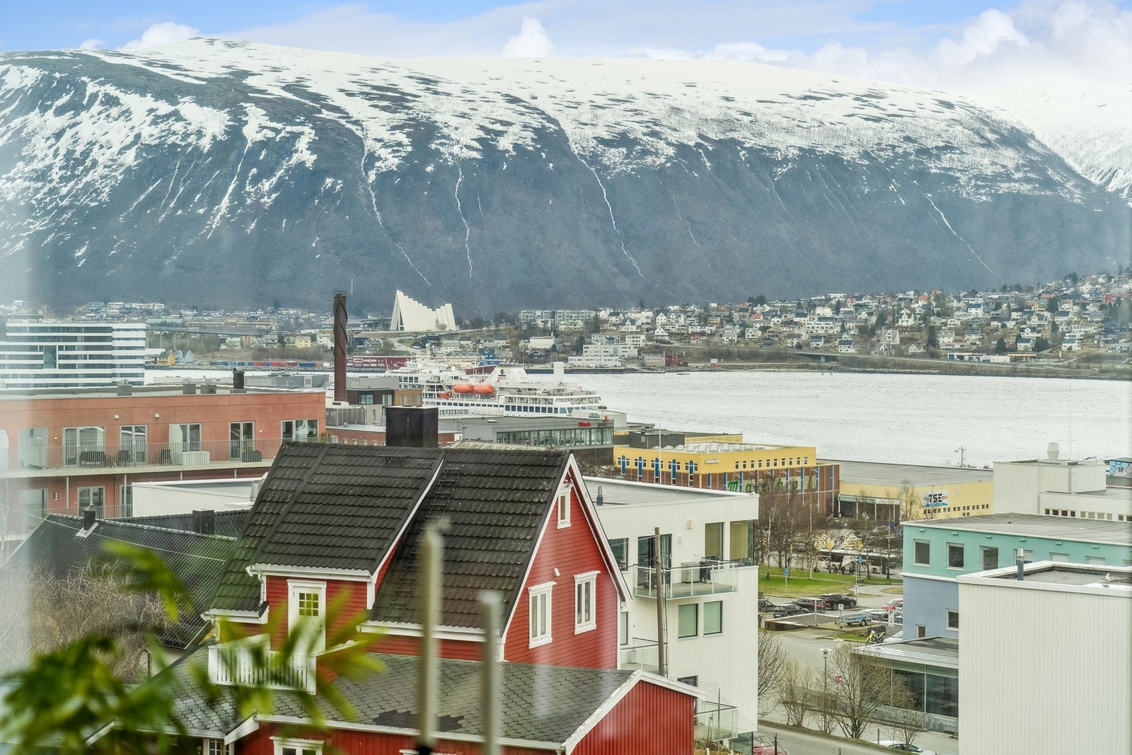 Utsikt fra stue. Galleribilde