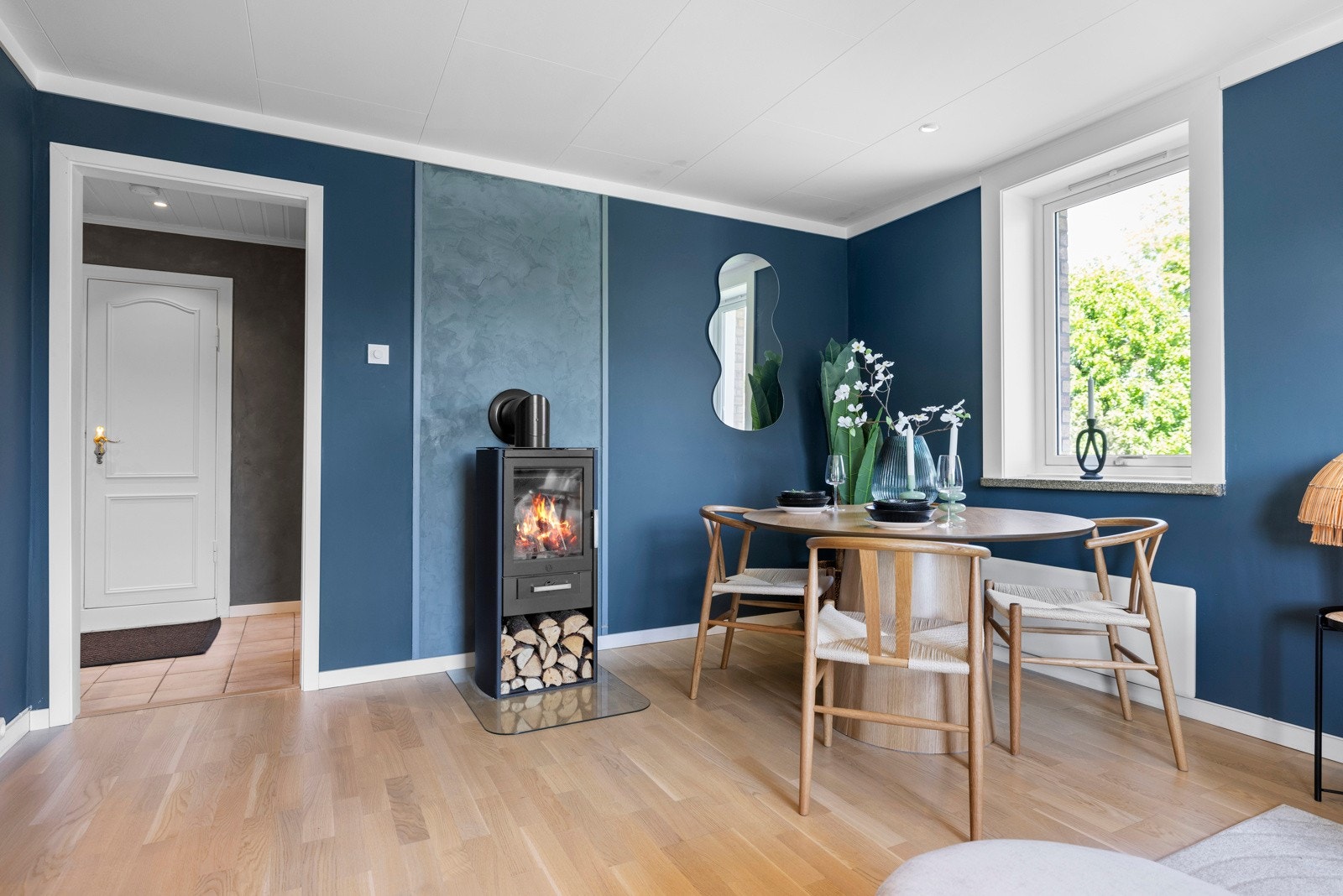 - Koselig peis som varmer godt om vintern - Galleribilde