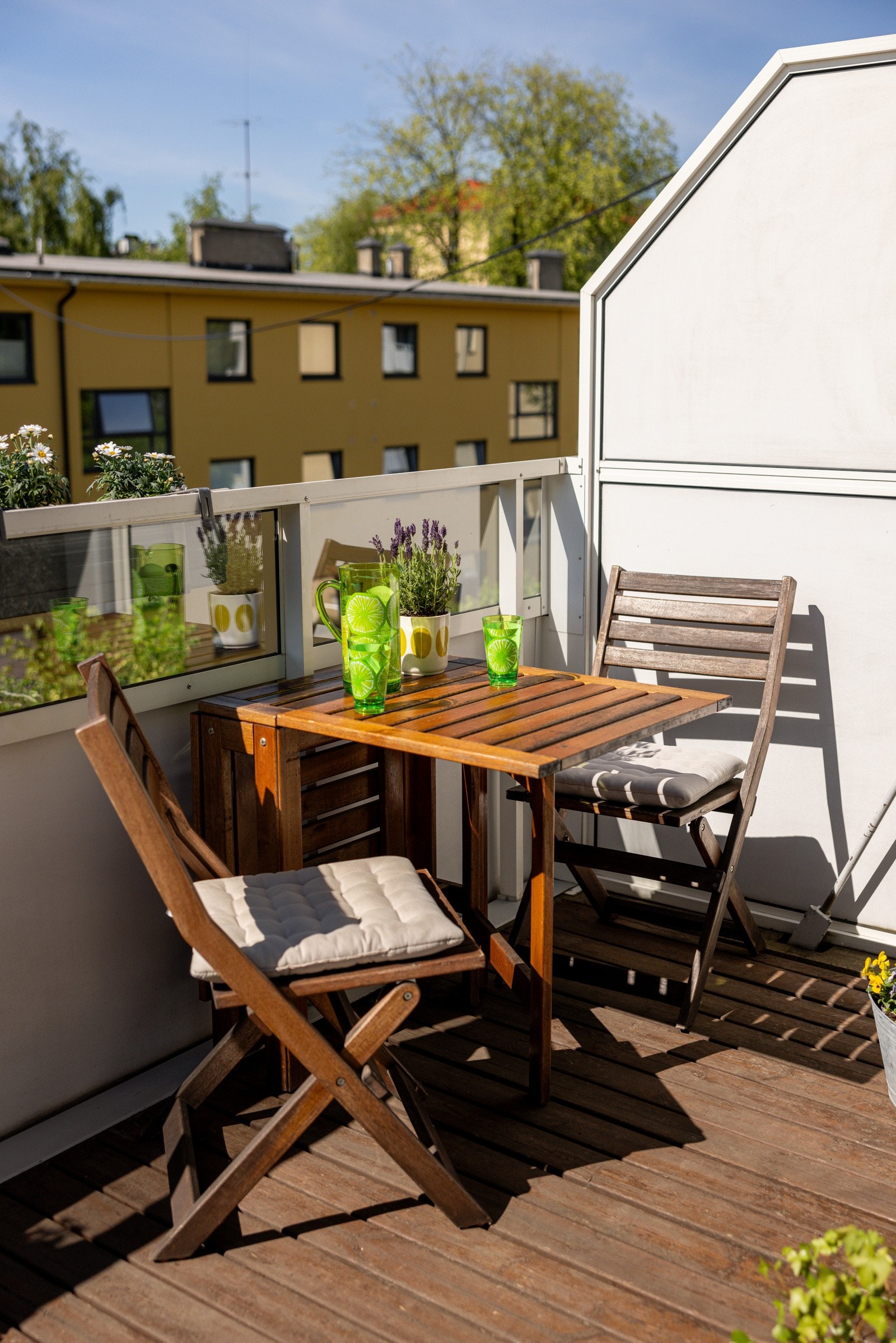 En stor, flott og solrik vestvendt balkong på ca. 9m². Galleribilde
