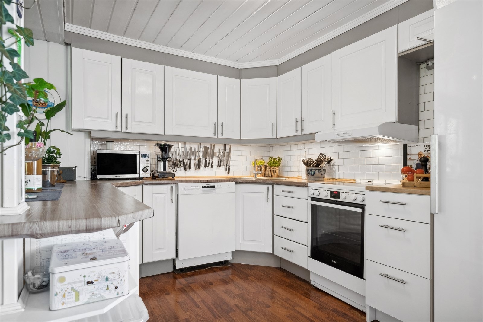 - Innredningen er beregnet for frittstående hvitevarer - Galleribilde