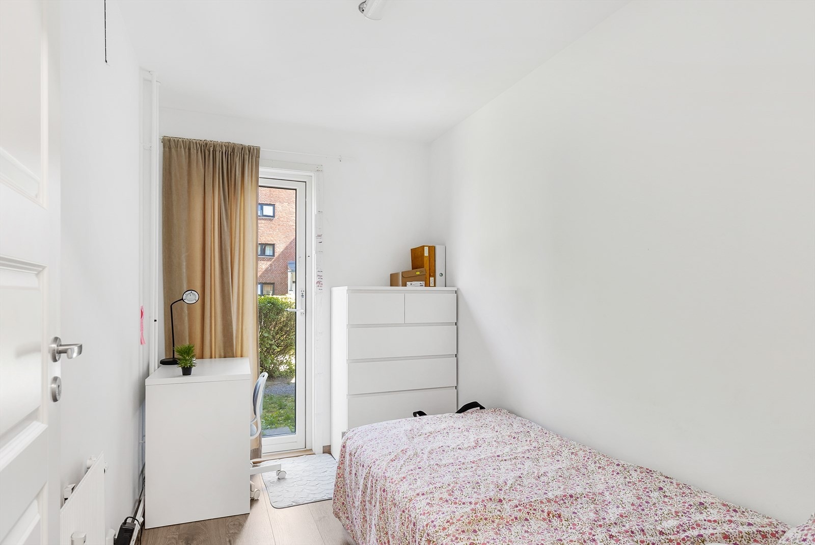 Det siste soverommet er tegnet inn som bod i bygningstegningene. Det er søknadspliktig å gjøre en bruksendring fra s-rom til p-rom. Galleribilde