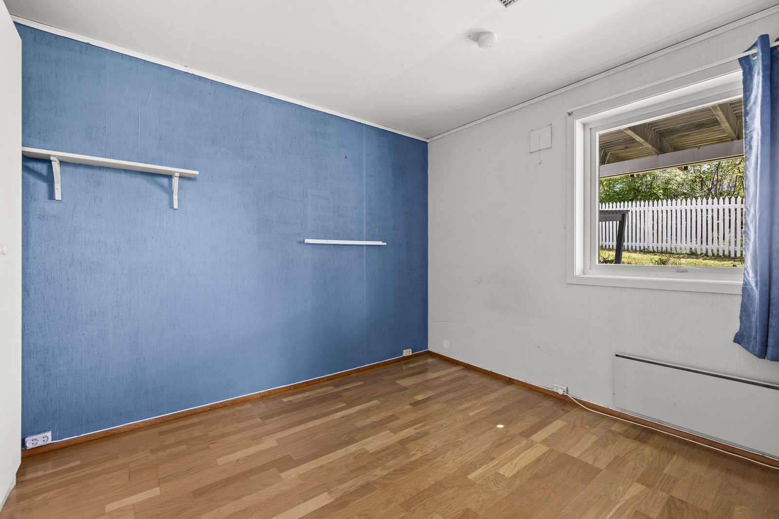 Soverom 4 av 4 hvorav dette er i underetasjen. Galleribilde